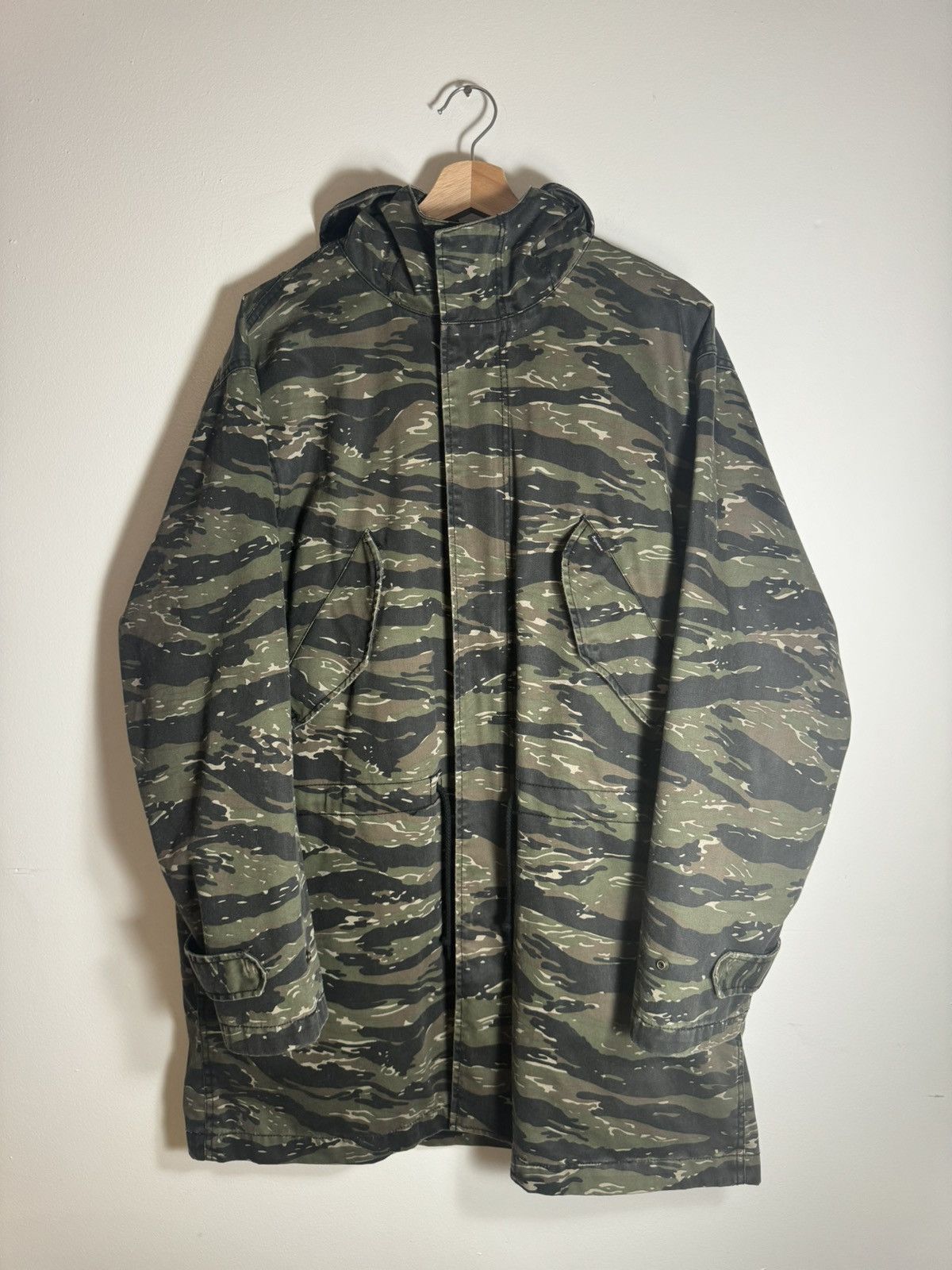Supreme Supreme FW 13 Field Parka Jacket Urban Camo (Red