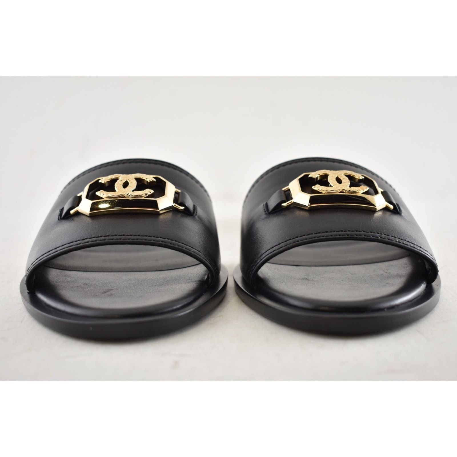 Chanel Chanel Black Shiny Calfskin Gold CC Mule Slides Sandals 38 Size US 8 / IT 38 - 10 Thumbnail