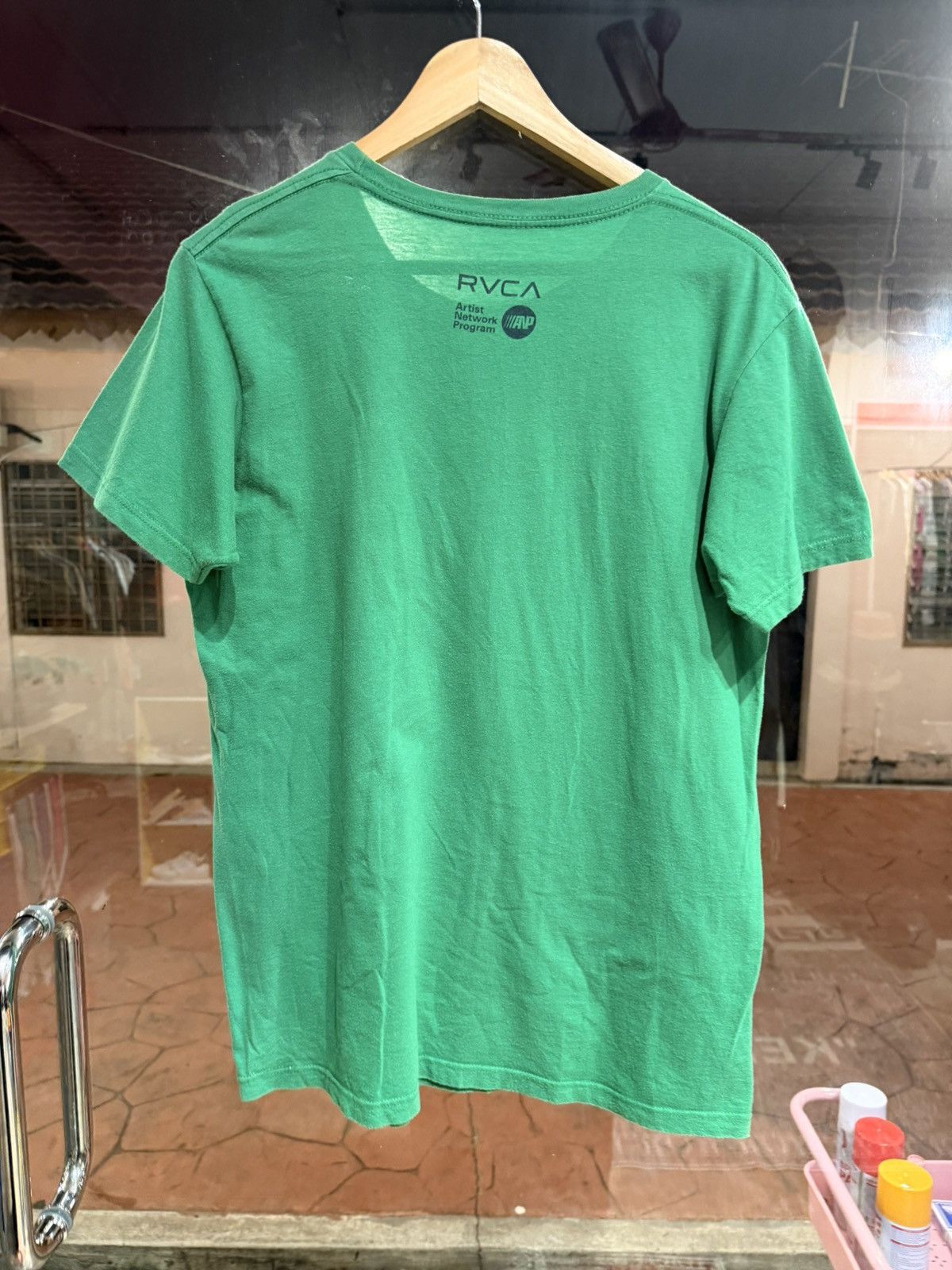 RVCA Rvca cure ignorance tee Size US M / EU 48-50 / 2 - 4 Thumbnail