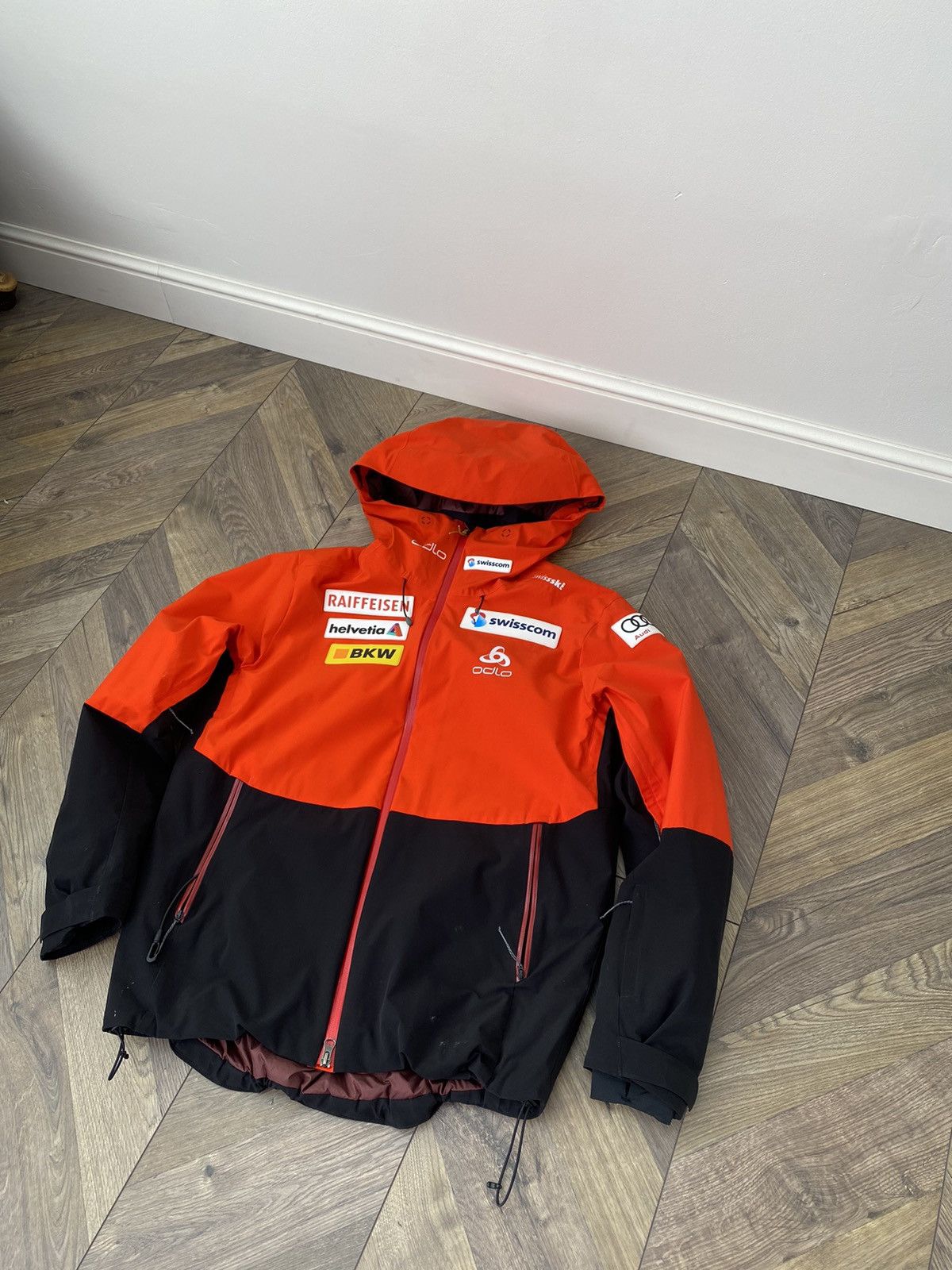 Odlo × Vintage Vintage Odlo Swiss Ski Team red Jacket Size US L / EU 52-54 / 3 - 7 Thumbnail
