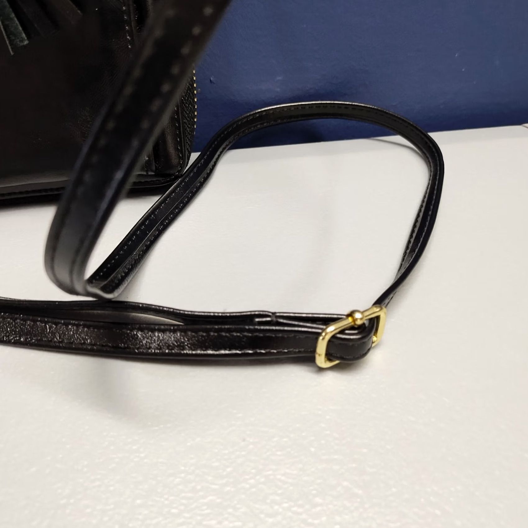 Vintage Humerpaul Crossbody Bag Women's Black Multi Compartment Adjustable Strap Shirt? Size ONE SIZE - 5 Thumbnail