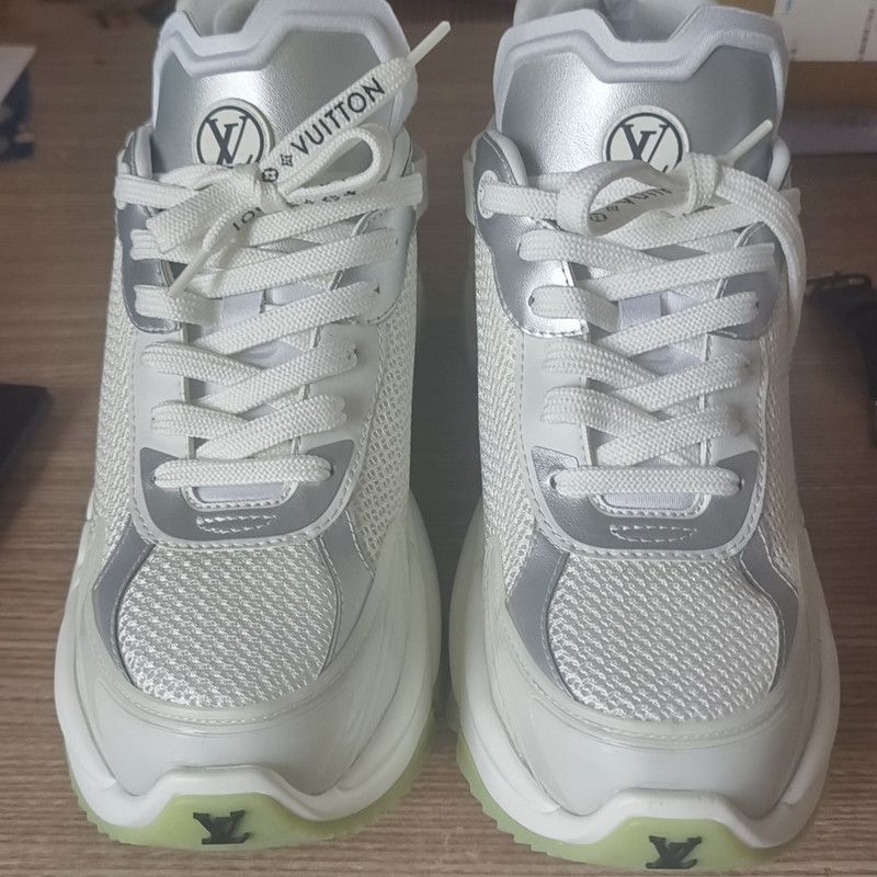 Louis Vuitton Louis Vuitton Run 55 Stylish Low-Top Sneakers Size US 8 / IT 38 - 2 Thumbnail