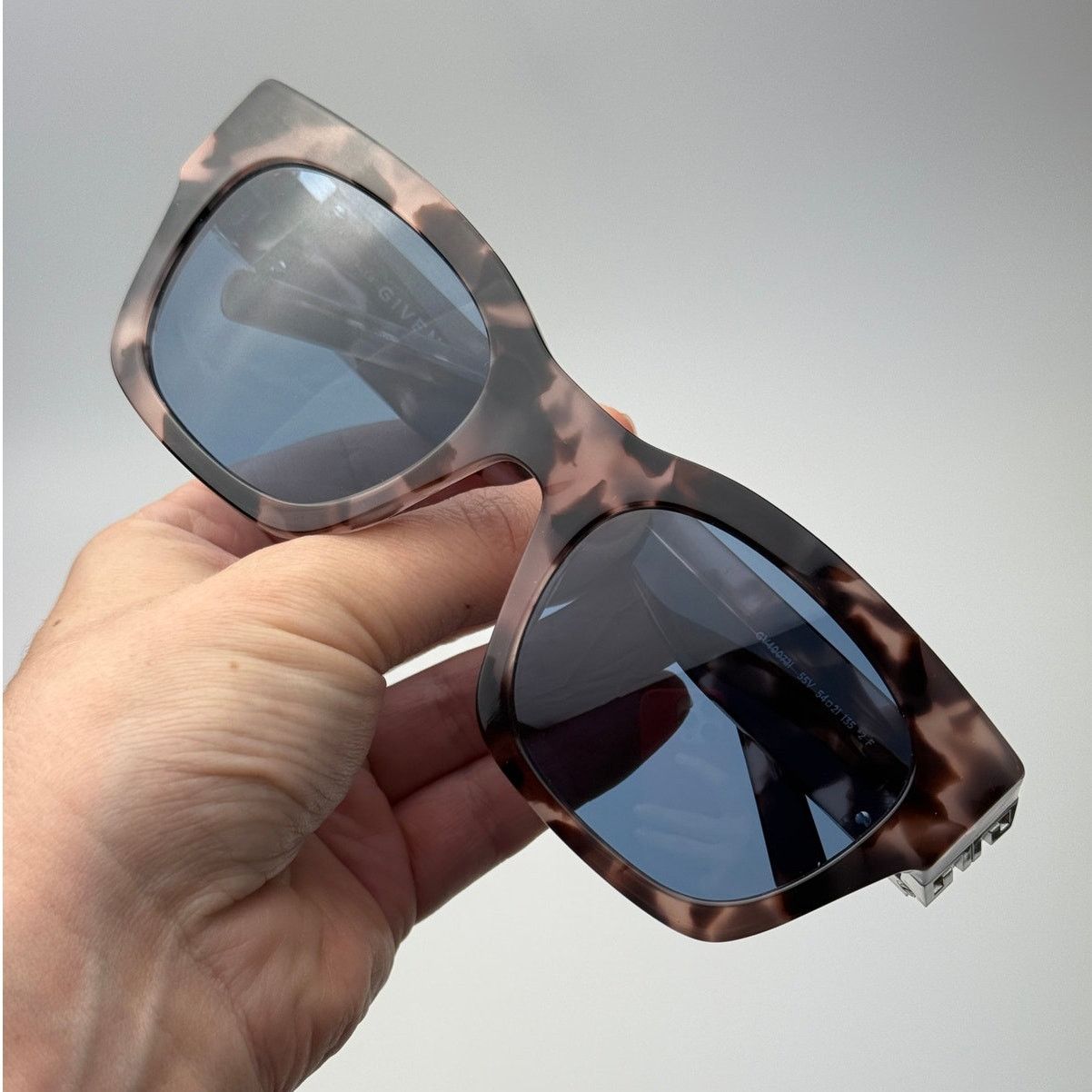 Givenchy NEW Givenchy Sunglasses GV40072I 55V Coloured Havana/Blue Size ONE SIZE - 9 Thumbnail