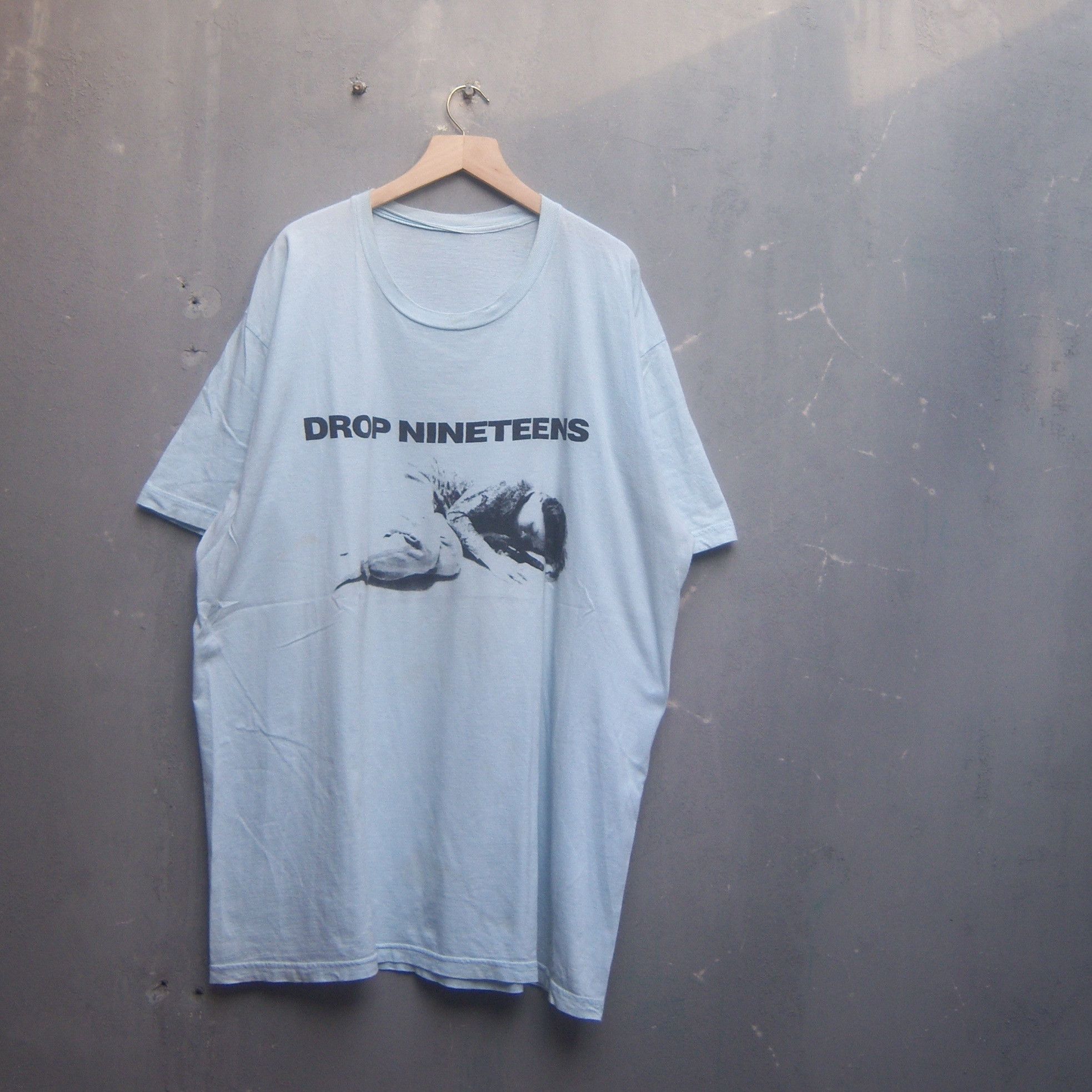 Band Tees Drop Nineteens Tour US 1992 Size US XL / EU 56 / 4 - 2 Thumbnail