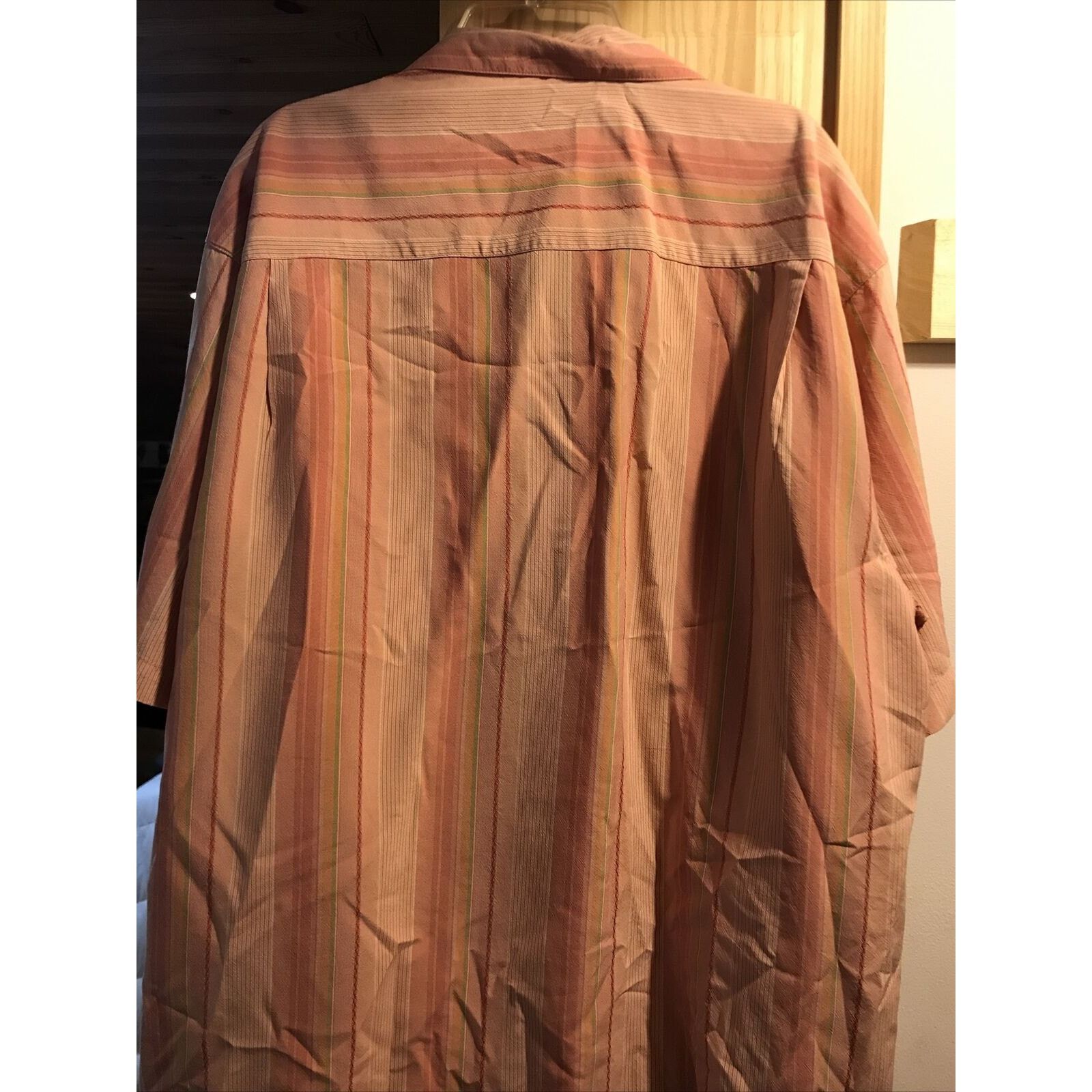 Tommy Bahama Tommy Bahama Men L Salmon Striped Silk Button Hawaiian Shirt Size US L / EU 52-54 / 3 - 9 Thumbnail