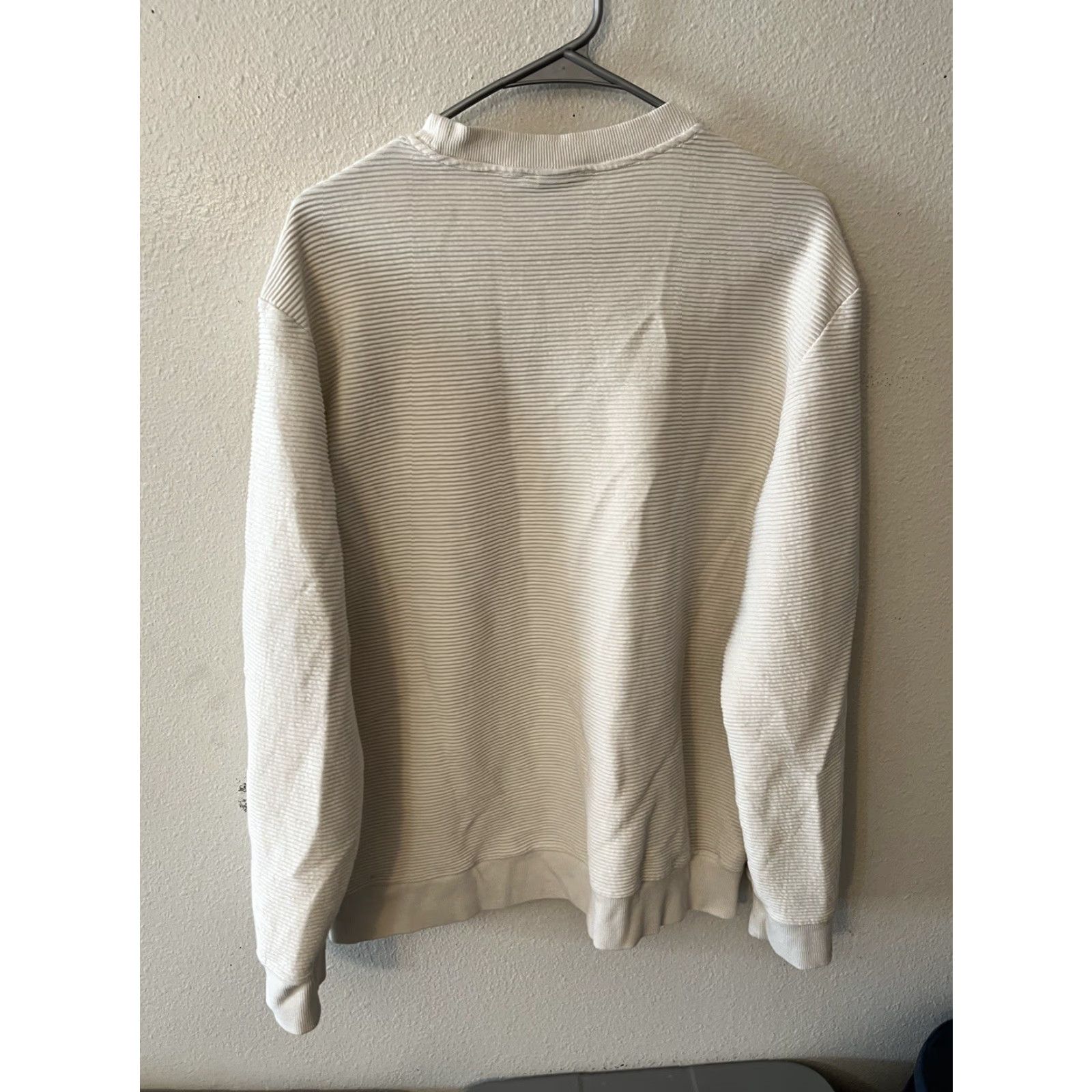 H&M H&M Mens Sweatshirt XL White Fleece Regular Fit Crew Neck Pullover Sweatshirt Men XL White Fleece Regular Fit Crew Neck Pullover Size US XL / EU 56 / 4 - 2 Thumbnail