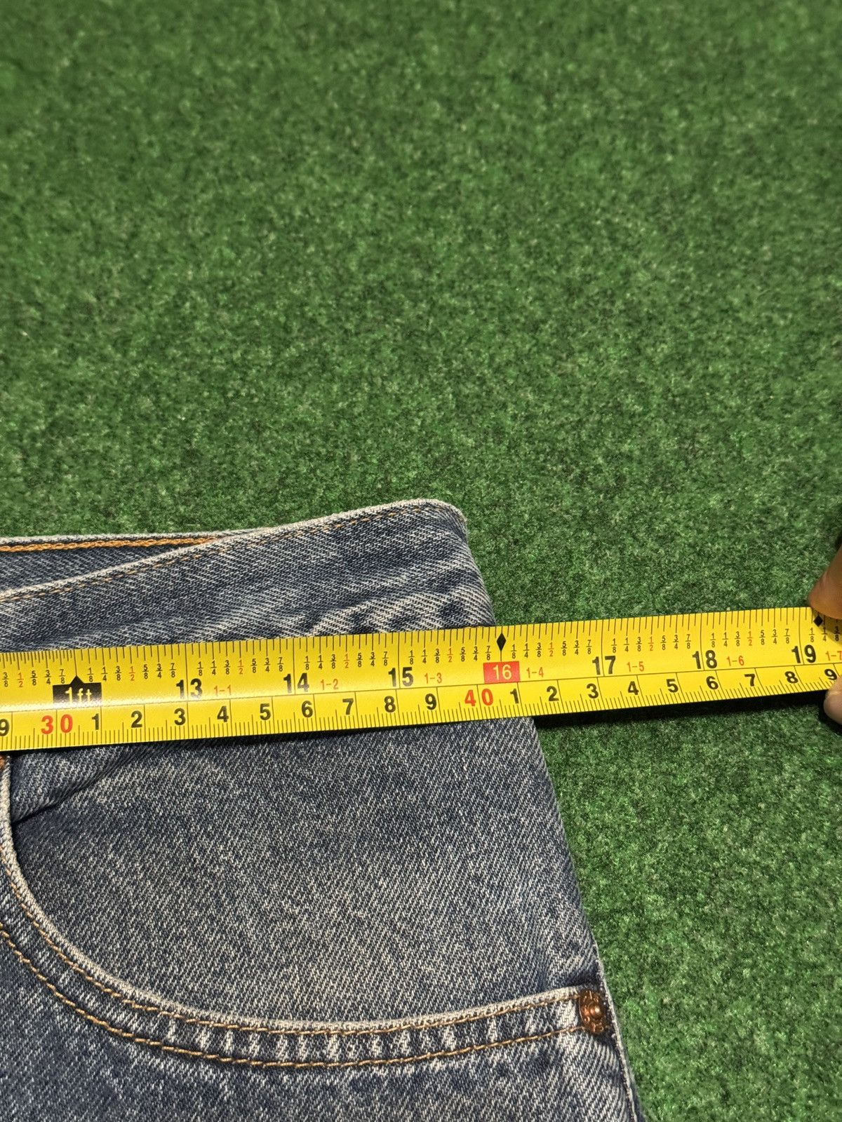 Levi's Vintage Clothing Levis 505 Vintage 90s 32x32 Straight Leg Medium Wash Jeans Size US 32 / EU 48 - 6 Thumbnail