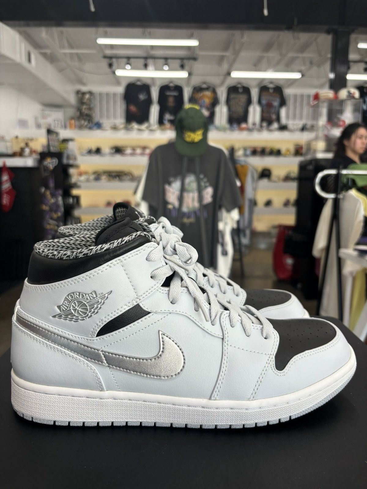 Jordan Brand × Nike Air Jordan Mid Pure Platinum Metallic Silver Sz. 10.5 Size US 10.5 / EU 43-44 - 7 Thumbnail