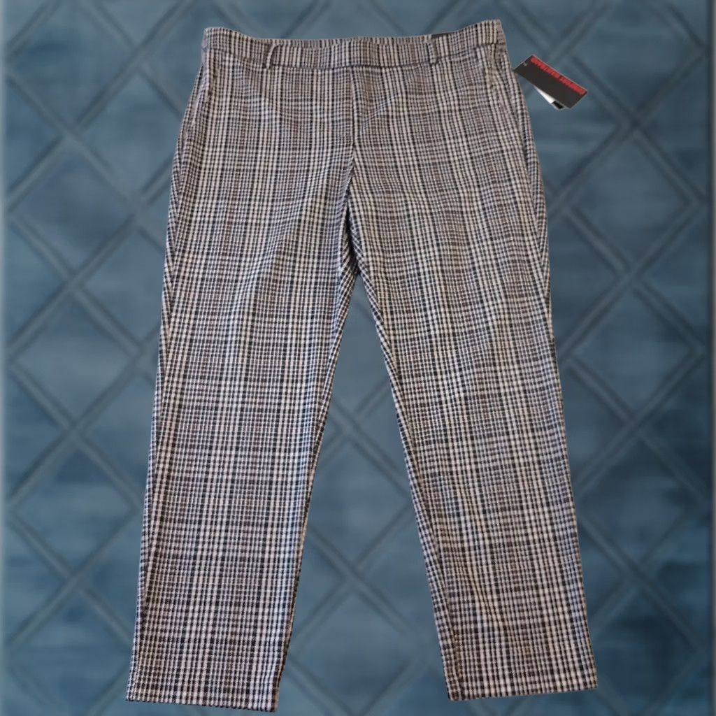 Vintage Briggs Petite Pants Womens PXL Black Gray Plaid Pull On Stretch Ankle 39x28 New Size 40" / US 18 - 1 Thumbnail