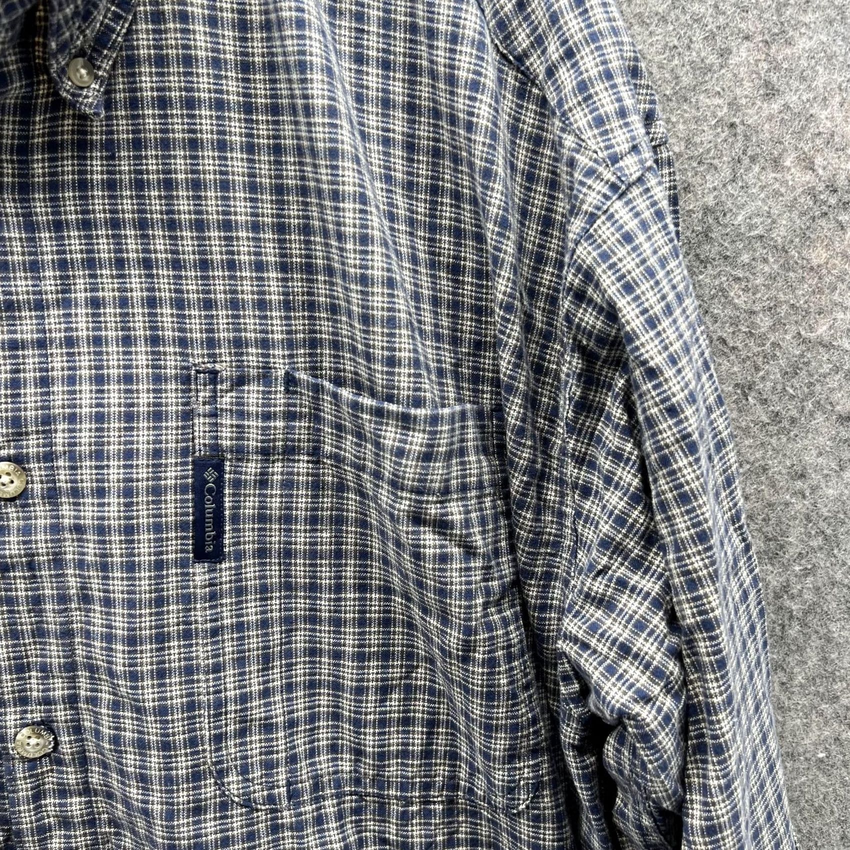 Vintage VINTAGE Columbia Shirt Men XL Plaid Gray Button-Down Casual/Business/Workwear Size US XL / EU 56 / 4 - 4 Thumbnail