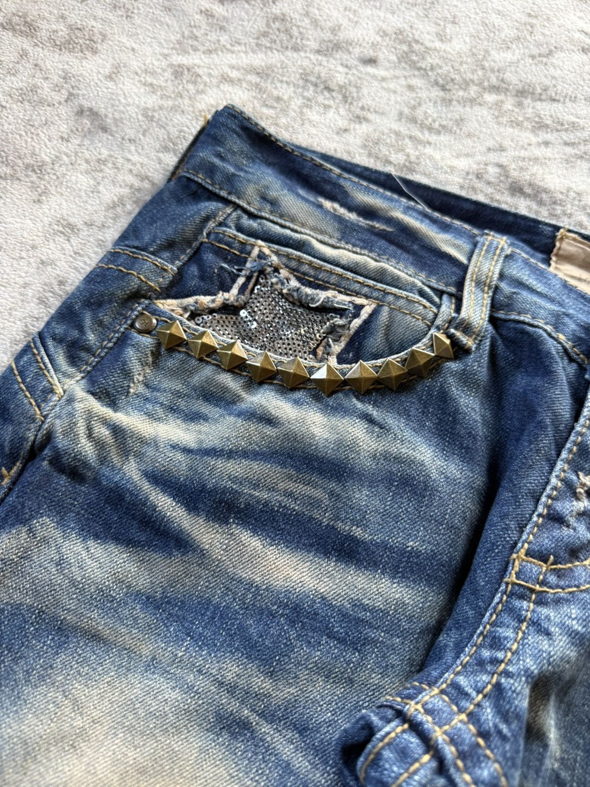 Hysteric Glamour × Playboy Yoshitomo Lolita Embellished Studded Shadow Wash Jeans Size US 29 - 4 Thumbnail