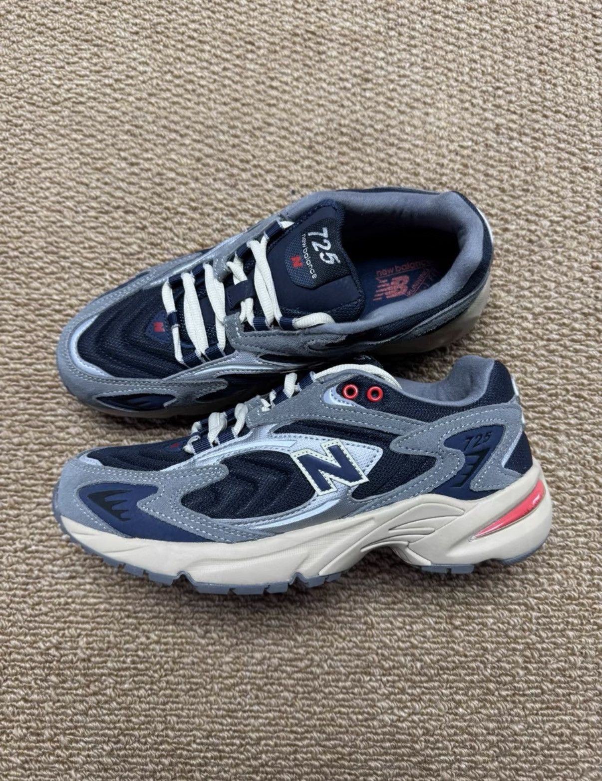 New Balance New Balance 725 Retro Sneakers K37 Size US 7.5 / EU 40-41 - 1 Thumbnail