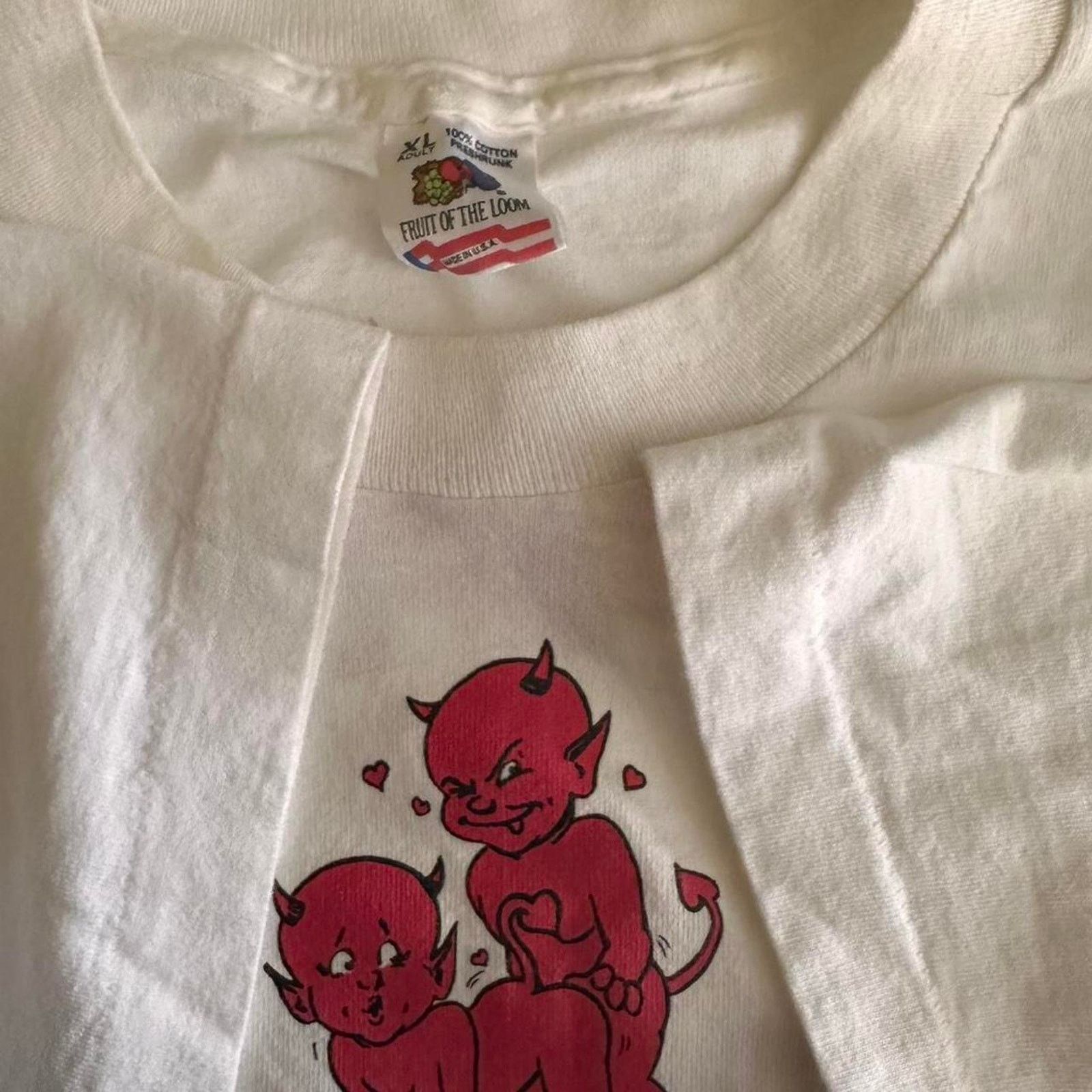Fashion Victim × Fruit Of The Loom × Vintage Vintage 1992 Fashion Victim Devil Sex Shirt Size US XL / EU 56 / 4 - 8 Thumbnail