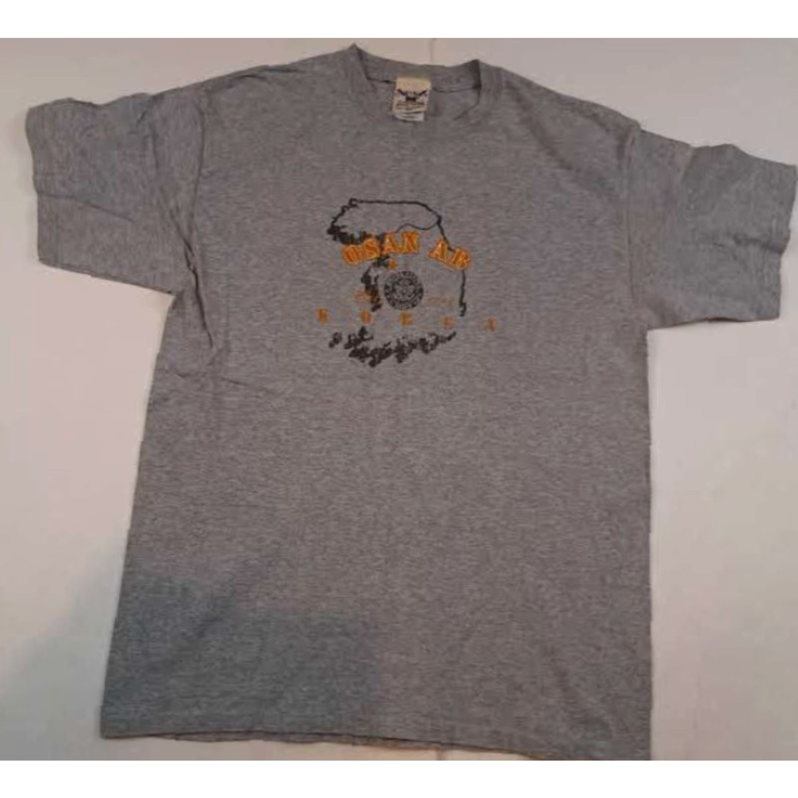 Vintage OSAN-AB Korea Air Force Base T-Shirt L by Oarsman Men Short Sleeve Gray Military 28in Long Pit to Pit 21in Regular Fit Size US L / EU 52-54 / 3 - 2 Thumbnail