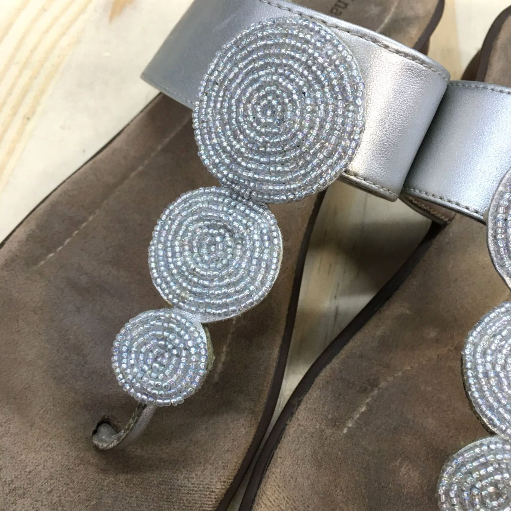 Naturalizer Naturalizer Sandals Womens 8M Jillian Thong Gray Faux Leather Rhinestone Casual Size US 8 / IT 38 - 7 Thumbnail