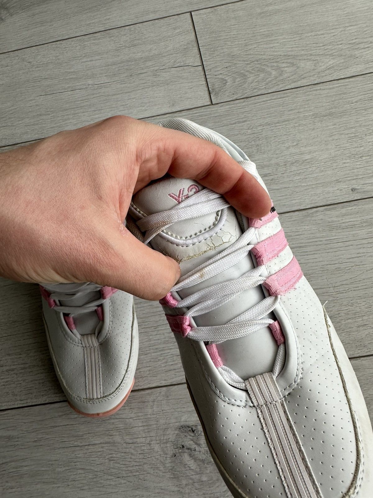 Vintage × Y-3 × Yohji Yamamoto White Y-3 Sneakers with Pink Embroidered Stripes Size US 8 / EU 41 - 6 Thumbnail