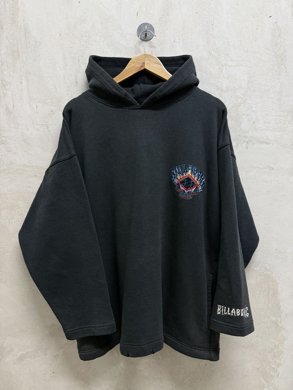 Vintage Vintage 90s Billabong Embroidery Flame Surfwear Baggy Hoodie Size US XL / EU 56 / 4 - 2 Thumbnail