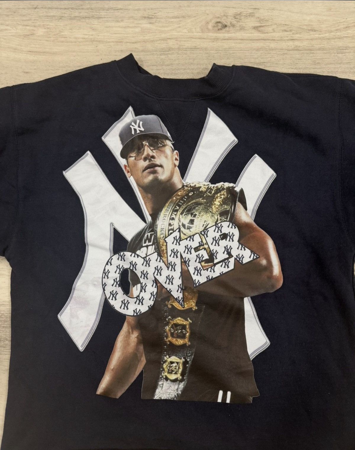 WWE Yankees x WWE The Rock drop shoulder short Size US M / EU 48-50 / 2 - 2 Thumbnail