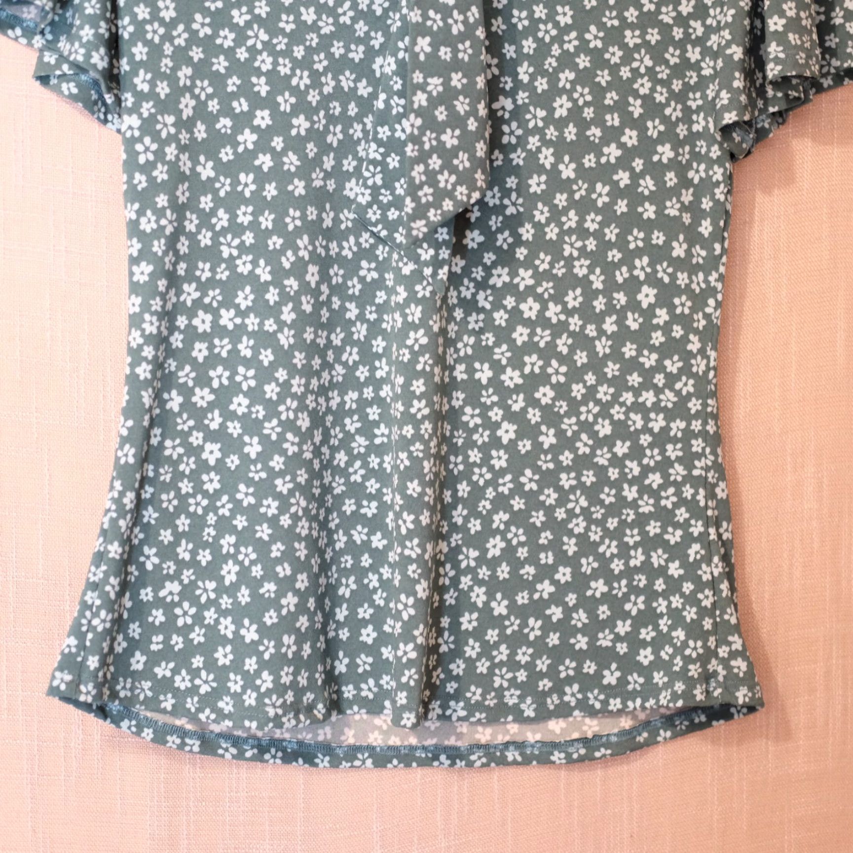 Vintage EUC Beacon Green Short Sleeve Floral Top Stretch Tie Neck Womens M Blouse Size M / US 6-8 / IT 42-44 - 4 Thumbnail
