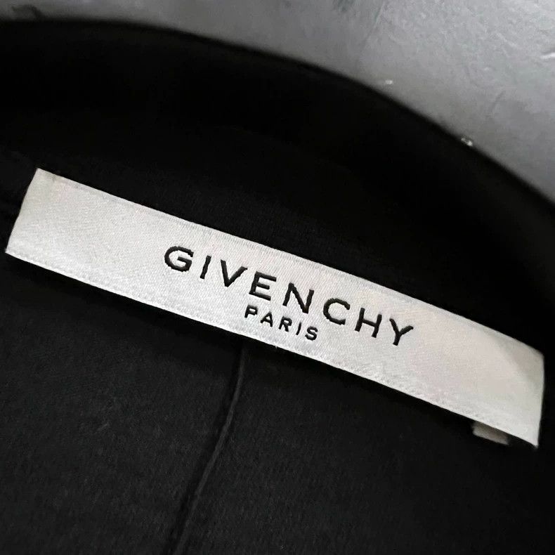 Givenchy Givenchy Shark Short Sleeve 2506-Nextarrow Size US XS / EU 42 / 0 - 2 Thumbnail