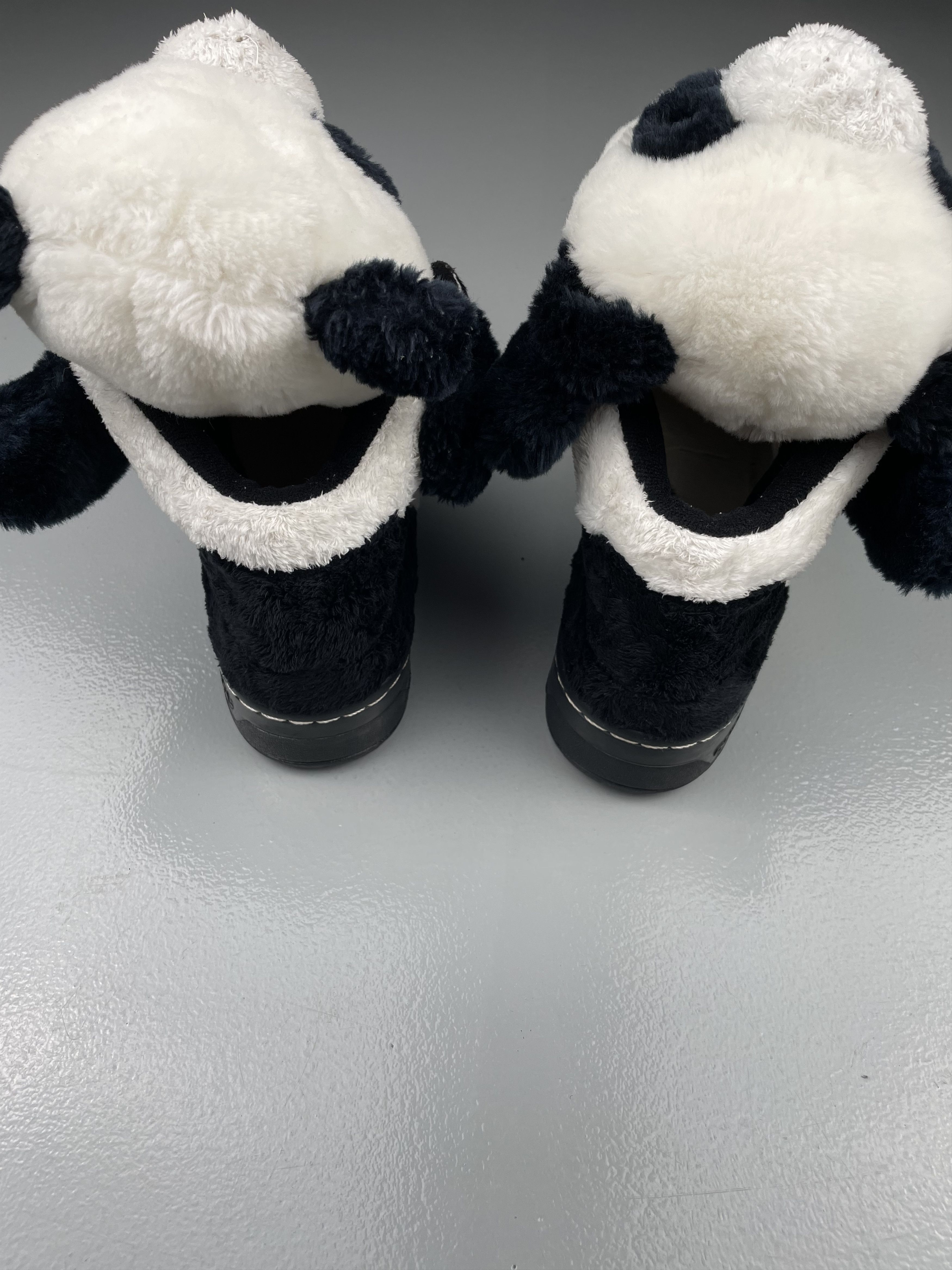 Adidas × Jeremy Scott Panda bear without noses lmao Size US 8.5 / EU 41-42 - 4 Thumbnail