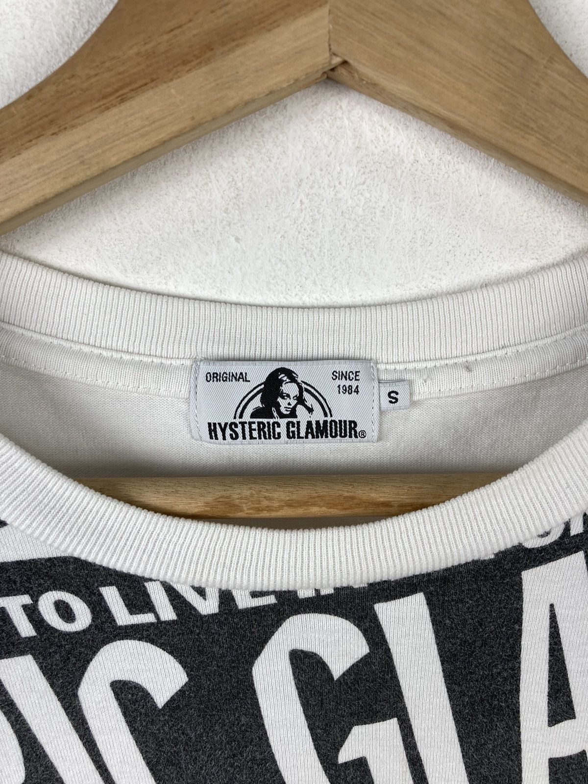 Hysteric Glamour Hysteric Glamour The Whole Shocking Story Fullprint T-Shirt Size US S / EU 44-46 / 1 - 4 Thumbnail