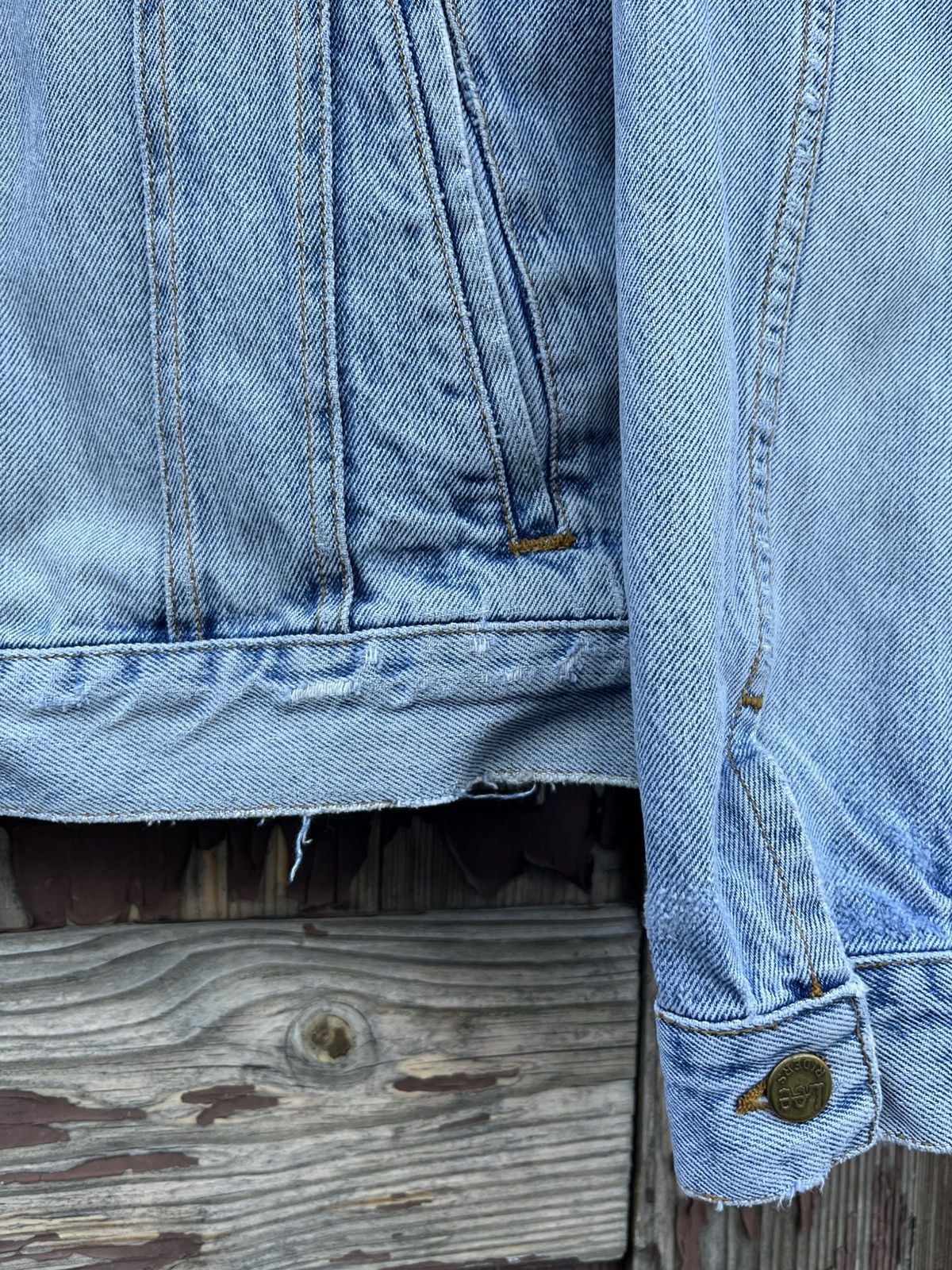 Lee Vintage Acid Bath Lee Distressed Custom Made Denim Jacket Size US L / EU 52-54 / 3 - 17 Thumbnail
