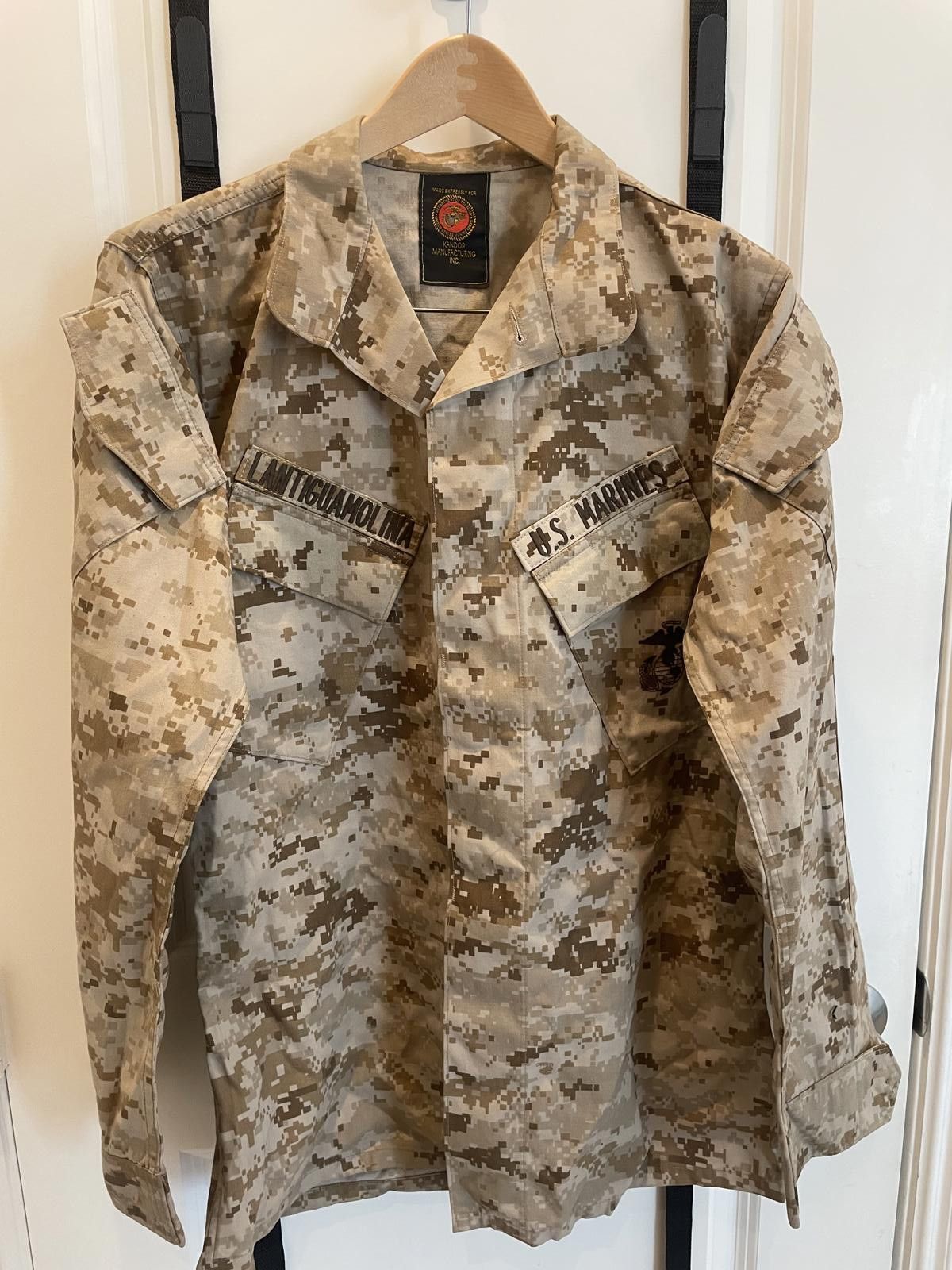 Designer USMC Desert MARPAT Camouflage Blouse MCCUU Medium Regular EA Size ONE SIZE - 1 Thumbnail
