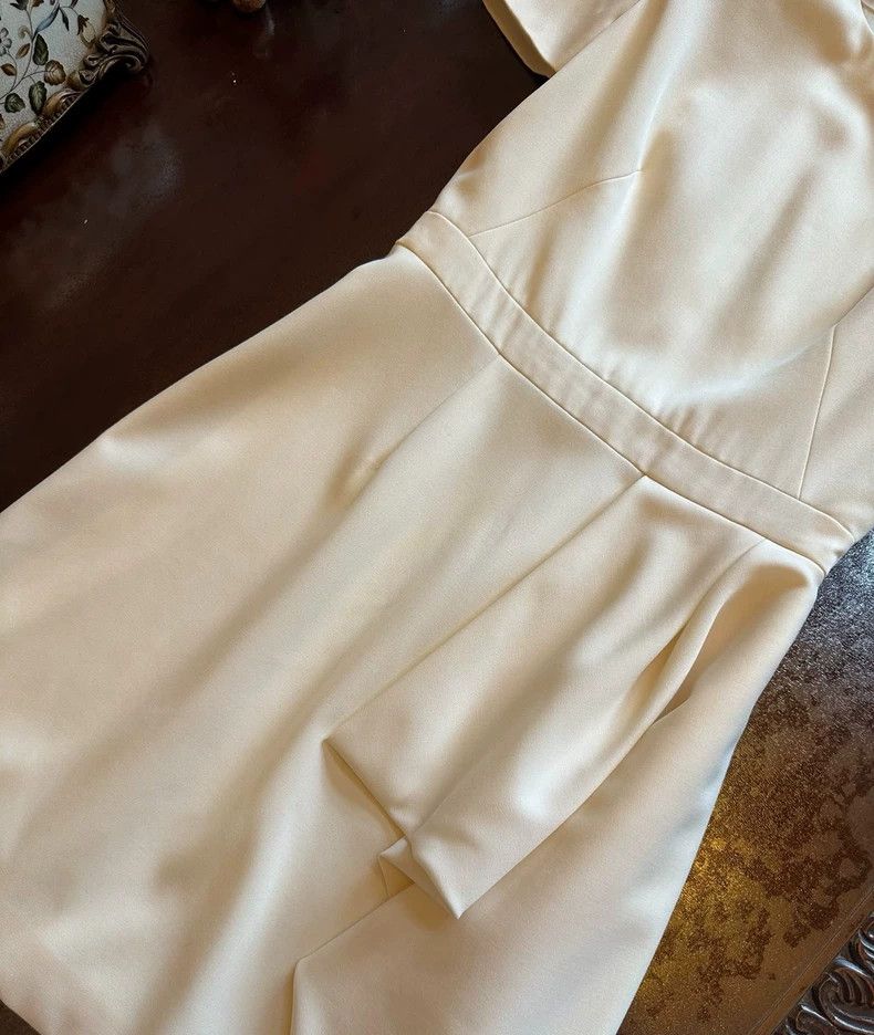 Alexander McQueen Alexander McQUEEN size 40 Right angled shoulder dress 2505 Size S / US 4 / IT 40 - 2 Thumbnail