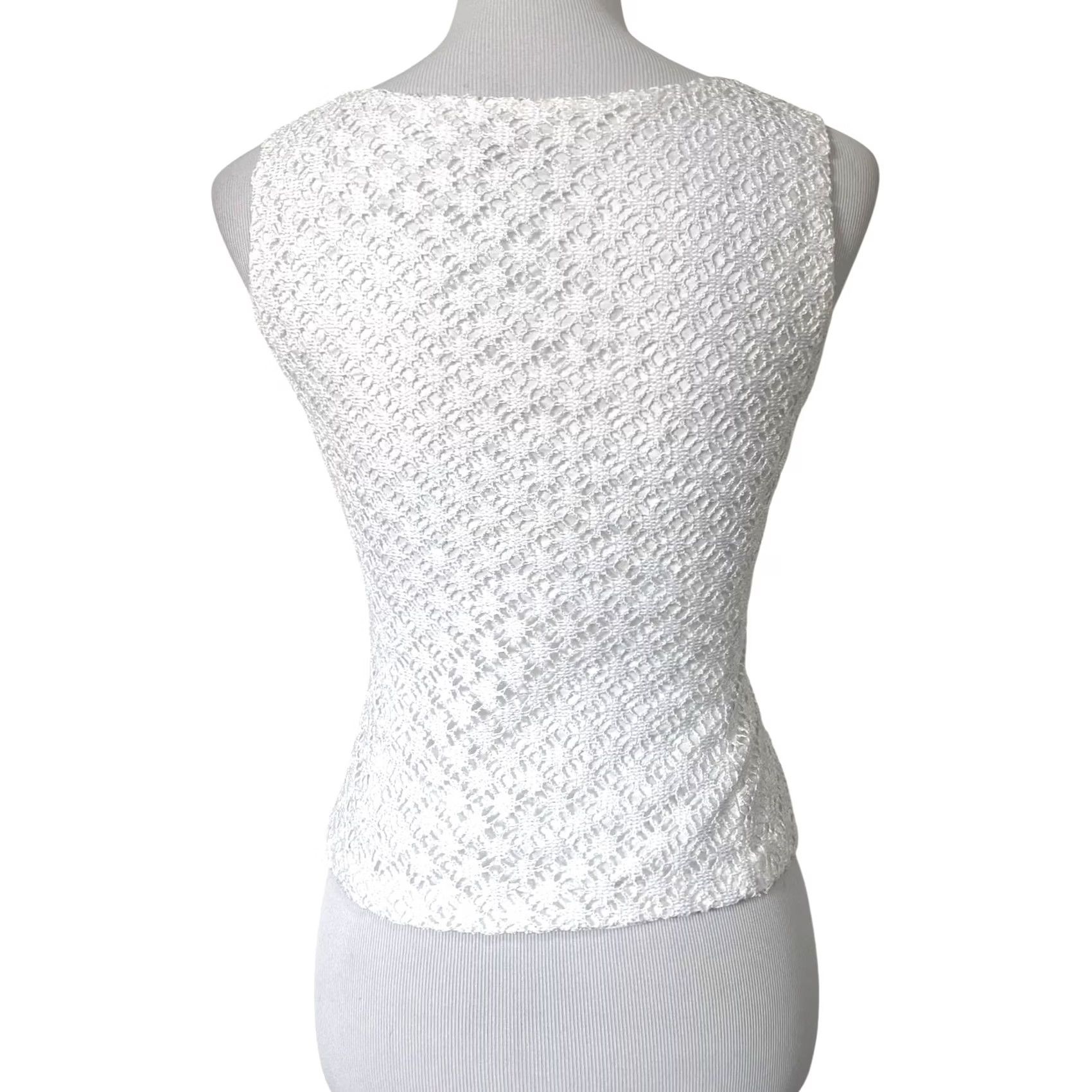 White House Black Market VINTAGE Tahari Arthur S Levine White Lace Tank Sleeveless Top Y2K V-Neck Womens Size 2 Size XS / US 0-2 / IT 36-38 - 3 Thumbnail