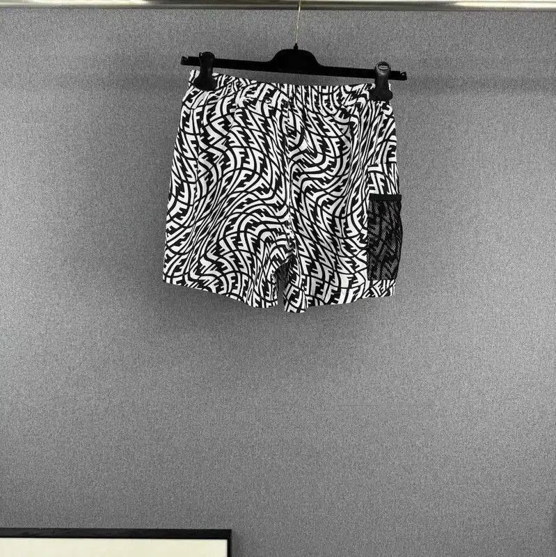 Fendi Fendi Women's Black Printed Shorts . Size 23" - 2 Thumbnail