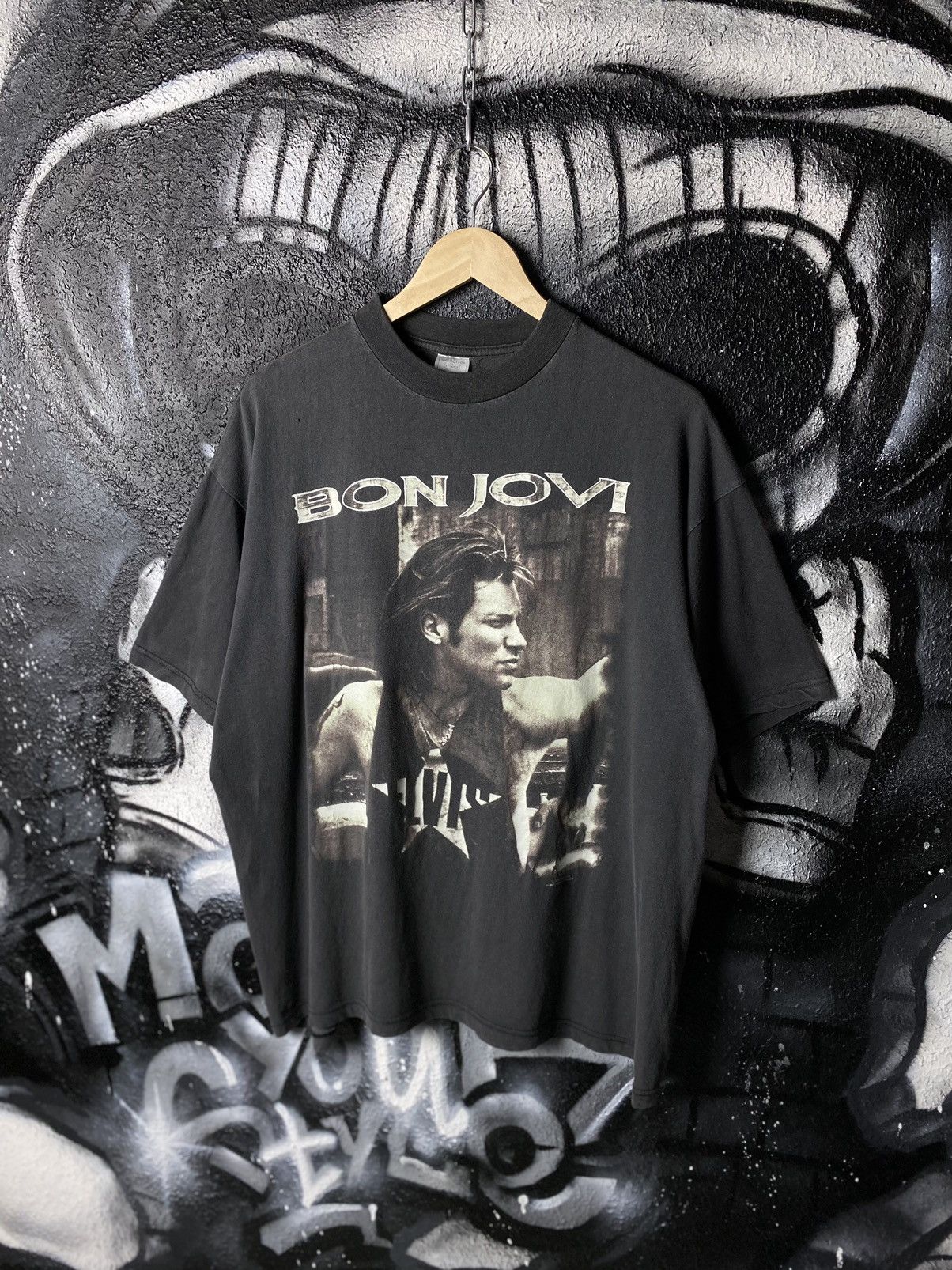 Bon Jovi World Tour 1993 Vintage Rock Group T-Shirt Size XL