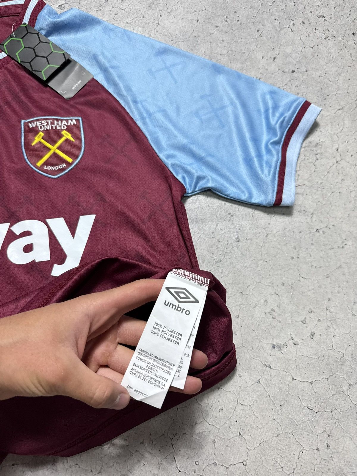 Umbro Umbro FC West Ham United 2023/2024 Soccer Jersey New Size US L / EU 52-54 / 3 - 10 Thumbnail