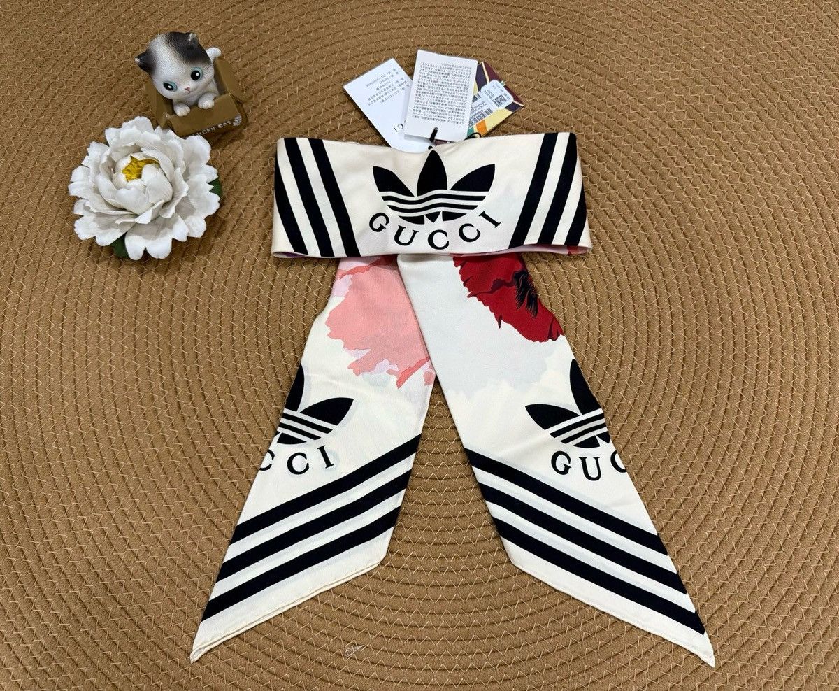 Gucci Gucci x Adidas Logo Hairband M/57 Silk Ivory hair scarf Size ONE SIZE - 2 Thumbnail