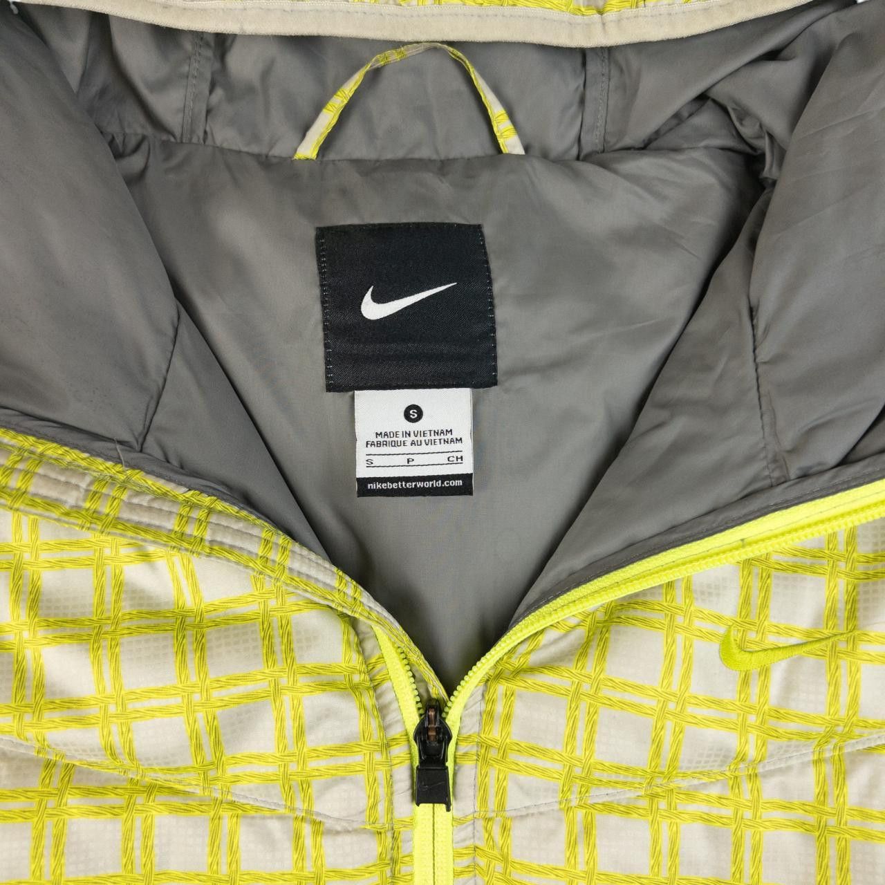 Nike Vintage Nike Checkered Zip Up Puffer Jacket Size S Size US S / EU 44-46 / 1 - 4 Thumbnail