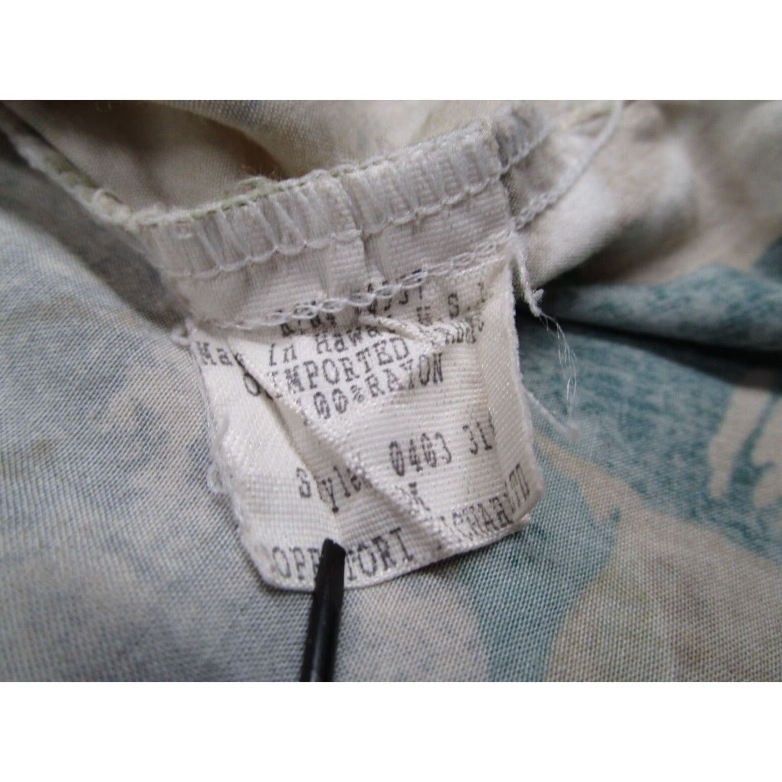 Tori Richard VINTAGE Tori Richard Men's Medium Beige Floral Short Sleeve Hawaiian Shirt Size US M / EU 48-50 / 2 - 4 Thumbnail