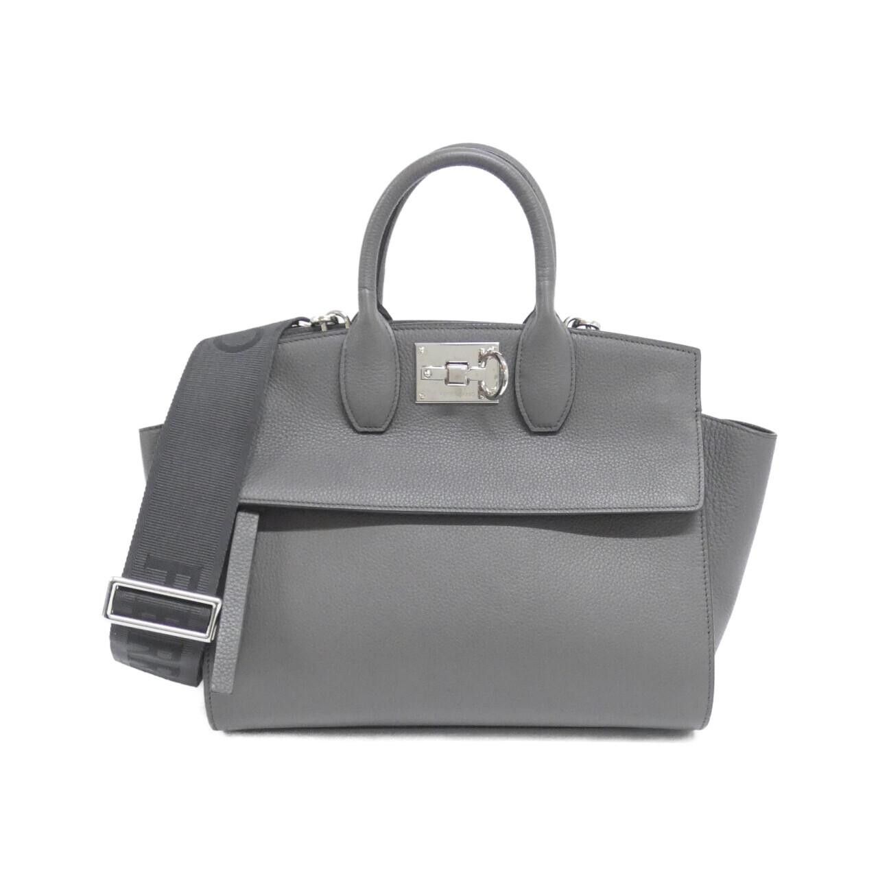 Salvatore Ferragamo Salvatore Ferragamo Salvatore Ferragamo THE STUDIO Calf Bag Leather Handbag 21 4493 DUTY FREE for USA Size ONE SIZE - 1 Thumbnail