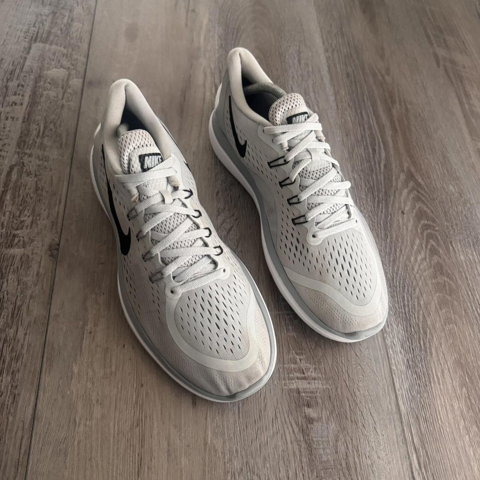Nike NIKE • Flex 2017 Rn (10.5M) Size US 10.5 / EU 43-44 - 9 Thumbnail