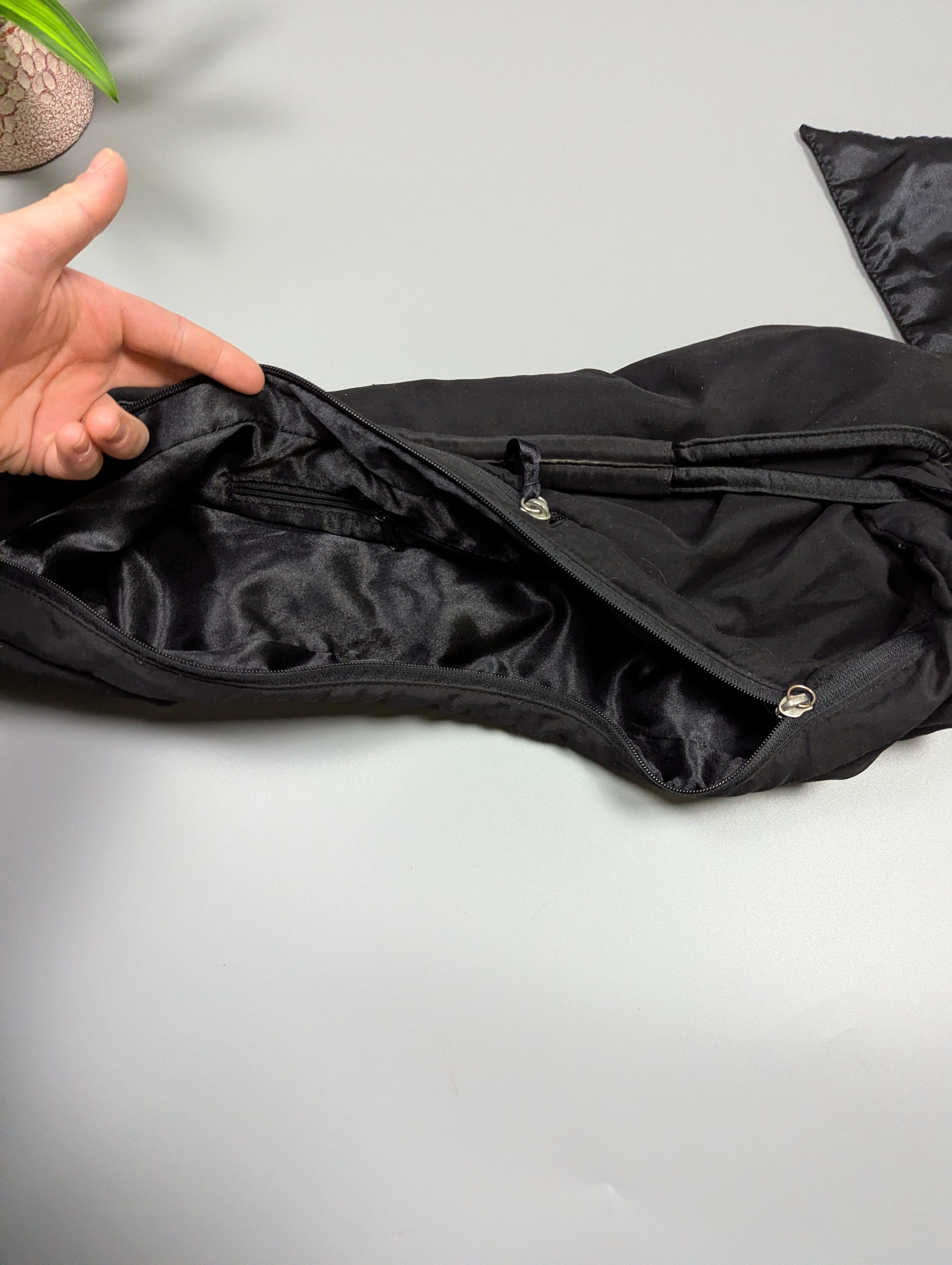 Reebok Y2K Reebok RBK Sling Crossbody Bag Black Minimalist Size ONE SIZE - 7 Thumbnail