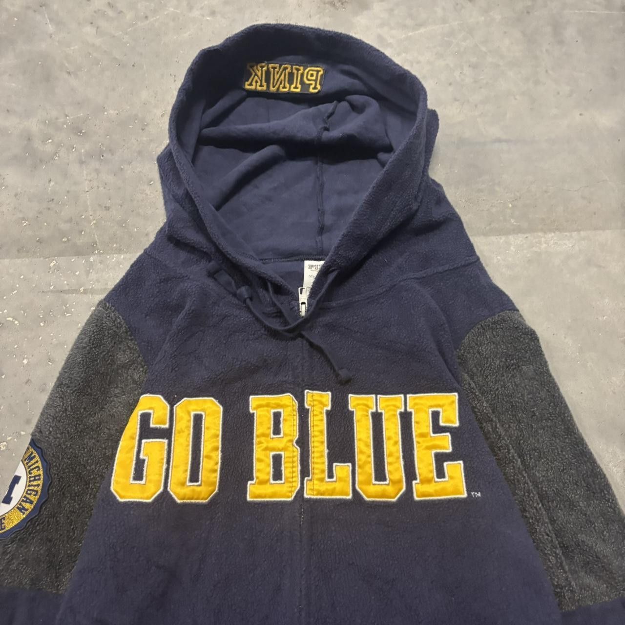 Victoria's Secret × Vintage Crazy Vintage Y2K/2000s PINK Cute Michigan Wolverines Victoria’s Secret Fleece Zip Up Hoodie! Size S / US 4 / IT 40 - 2 Thumbnail