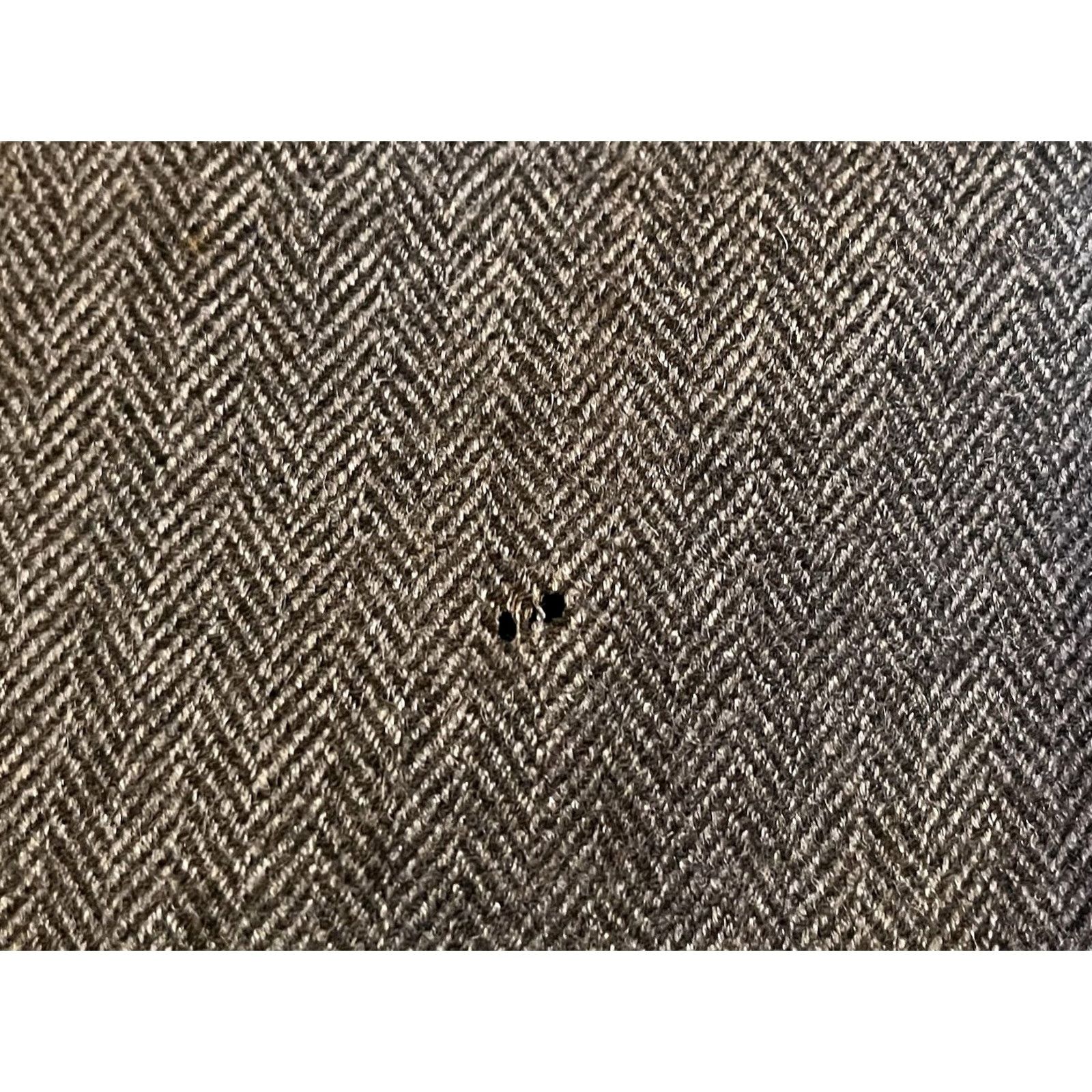 Hart Schaffner Marx VINTAGE Hart Schaffner Marx Herringbone Wool Overcoat Men’s 44 Grey Size US S / EU 44-46 / 1 - 5 Thumbnail