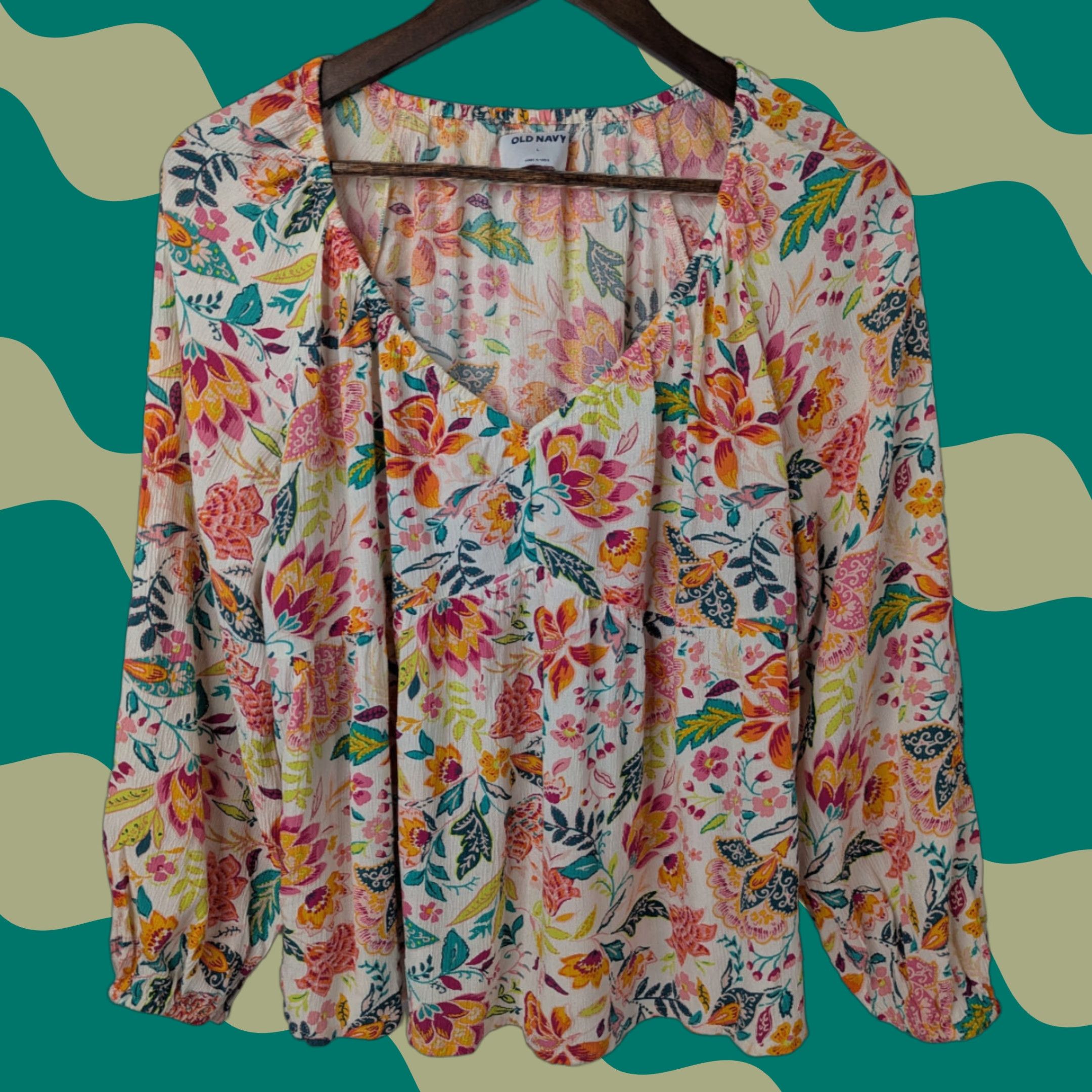 Old Navy **Old Navy Womens Size Large Multicolor Flared V-Neck Long Sleeve Top** User: Old Navy Womens Size Large Multicolor Flared V-Neck Long Sleeve Top Size L / US 10 / IT 46 - 1 Thumbnail