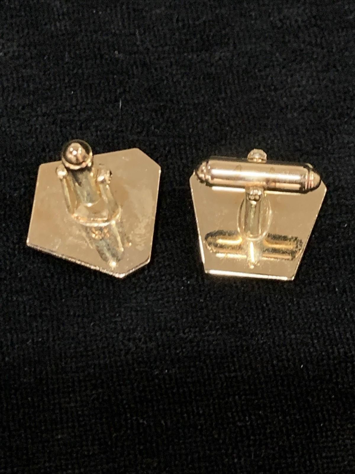 The Unbranded Brand Diamond Cut Cufflinks Unisex Brushed Yellow Gold Plated EUC Size ONE SIZE - 7 Thumbnail
