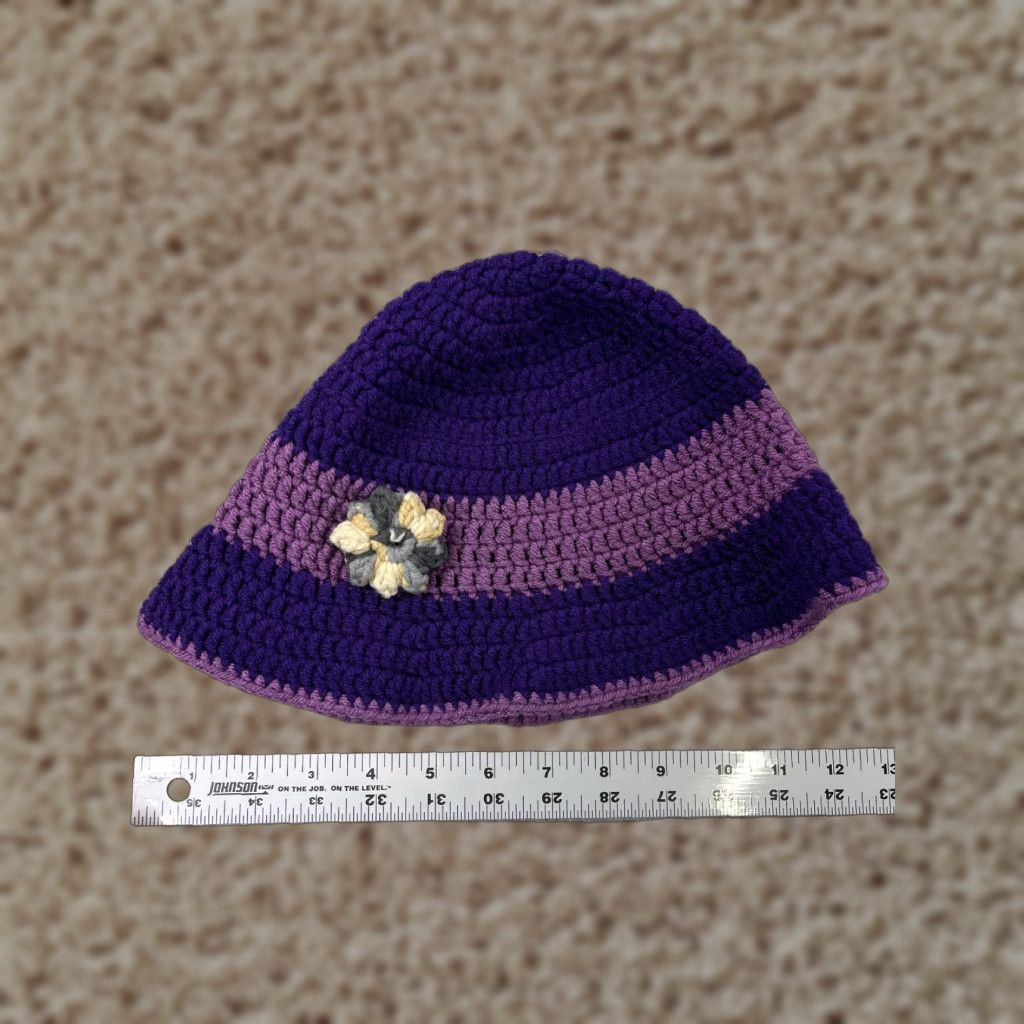 Vintage Handmade Hat Womens One Size Purple Bucket Beanie Toque Crochet Knit Floral Acrylic Picnic Size ONE SIZE - 1 Thumbnail