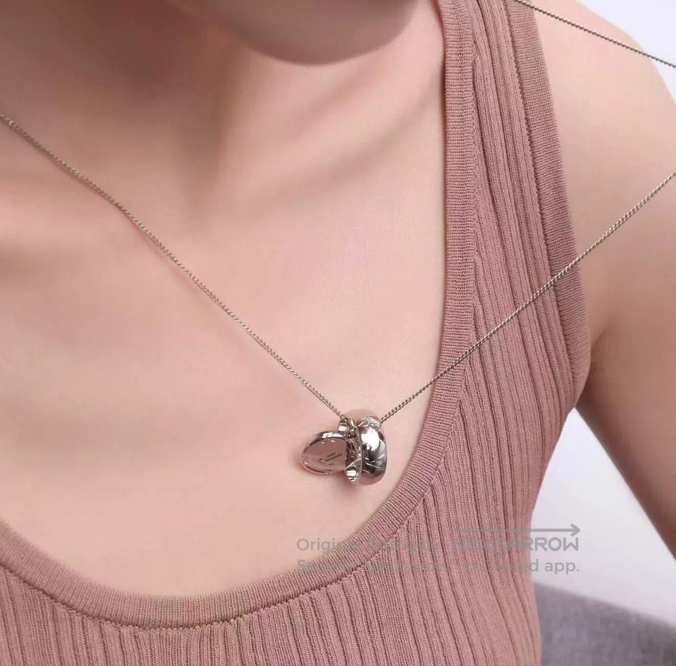 Louis Vuitton Louis Vuitton Monogram Pendant Necklace. Size ONE SIZE - 8 Thumbnail