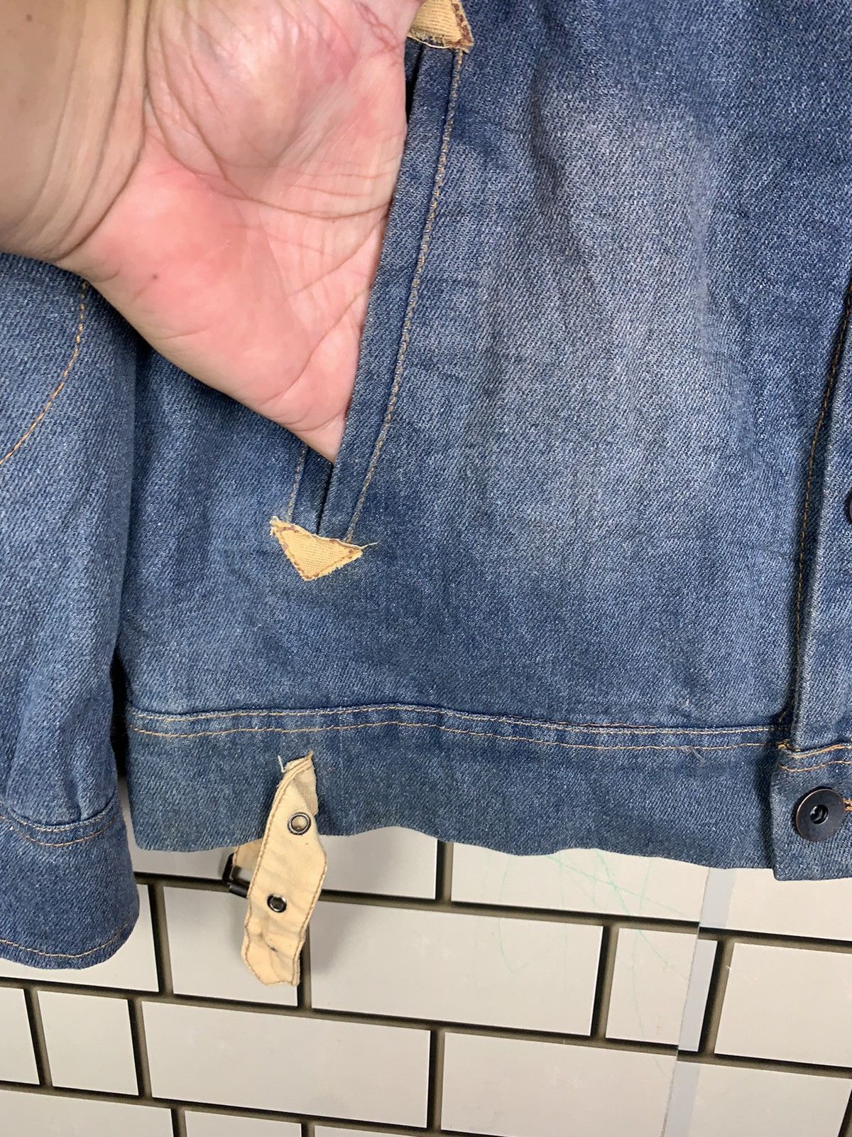 Japanese Brand × Vintage Vintage Japanese Brand Fashion Distressed Denim Jacket Size US L / EU 52-54 / 3 - 11 Thumbnail