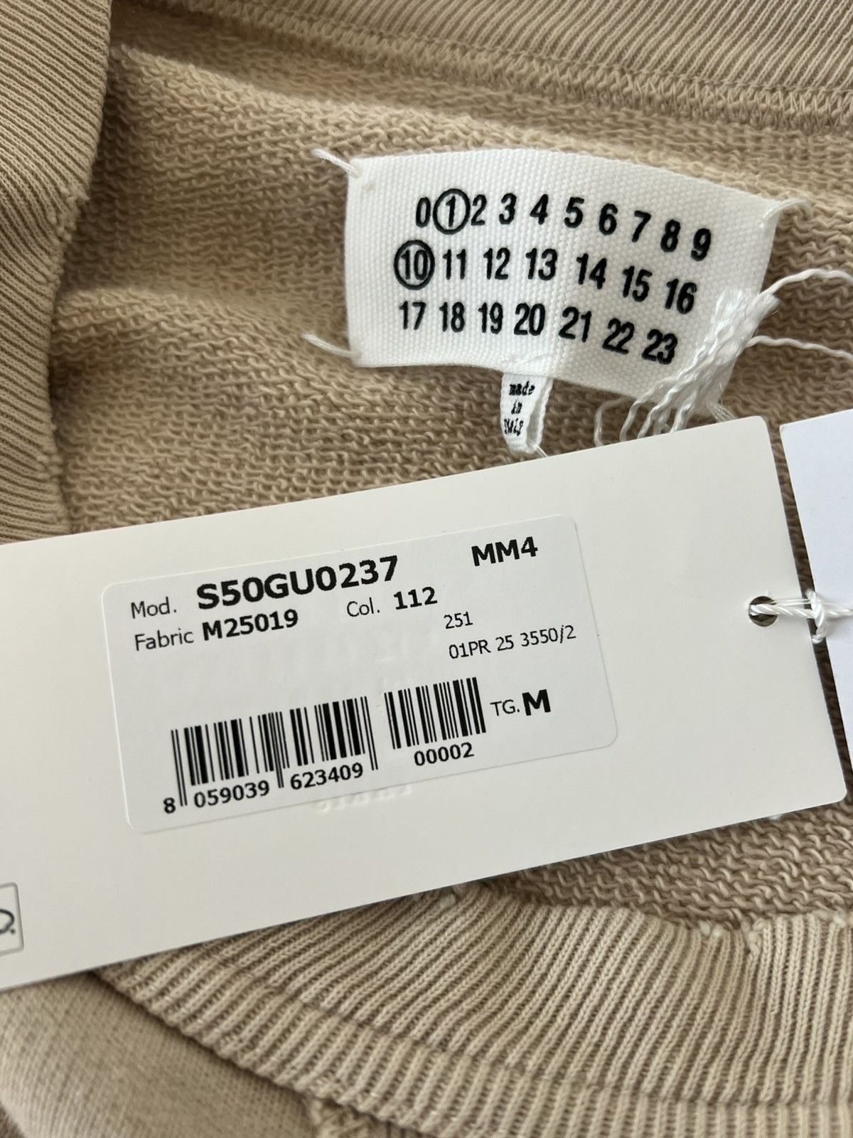 Maison Margiela NEW M Beige Graffiti Paint Logo Sweatshirt Crewneck Size US M / EU 48-50 / 2 - 6 Thumbnail