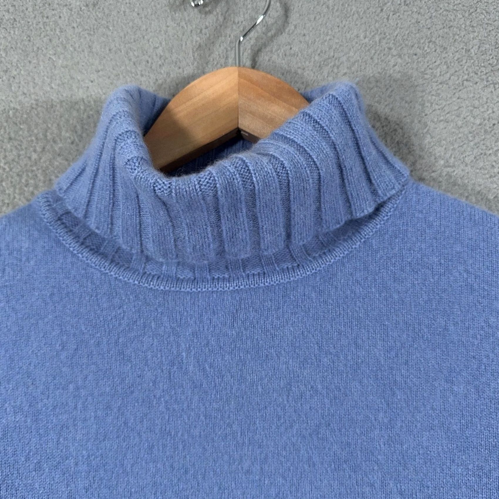 Vintage VINTAGE Geneva Sweater Womens L Blue 100% Cashmere Slim Turtleneck Raglan Pullover Knit Shirt Mens? Size L / US 10 / IT 46 - 4 Thumbnail