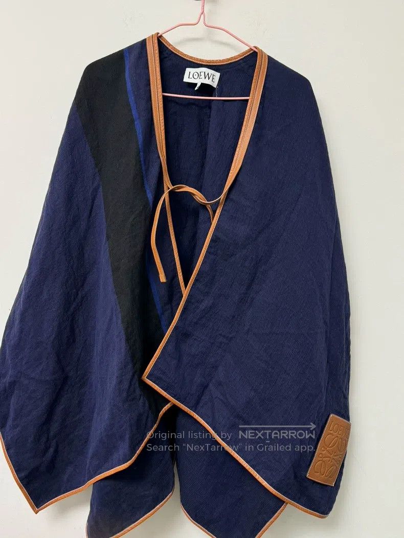 Loewe Loewe Leather logo shawl Size S / US 4 / IT 40 - 1 Thumbnail