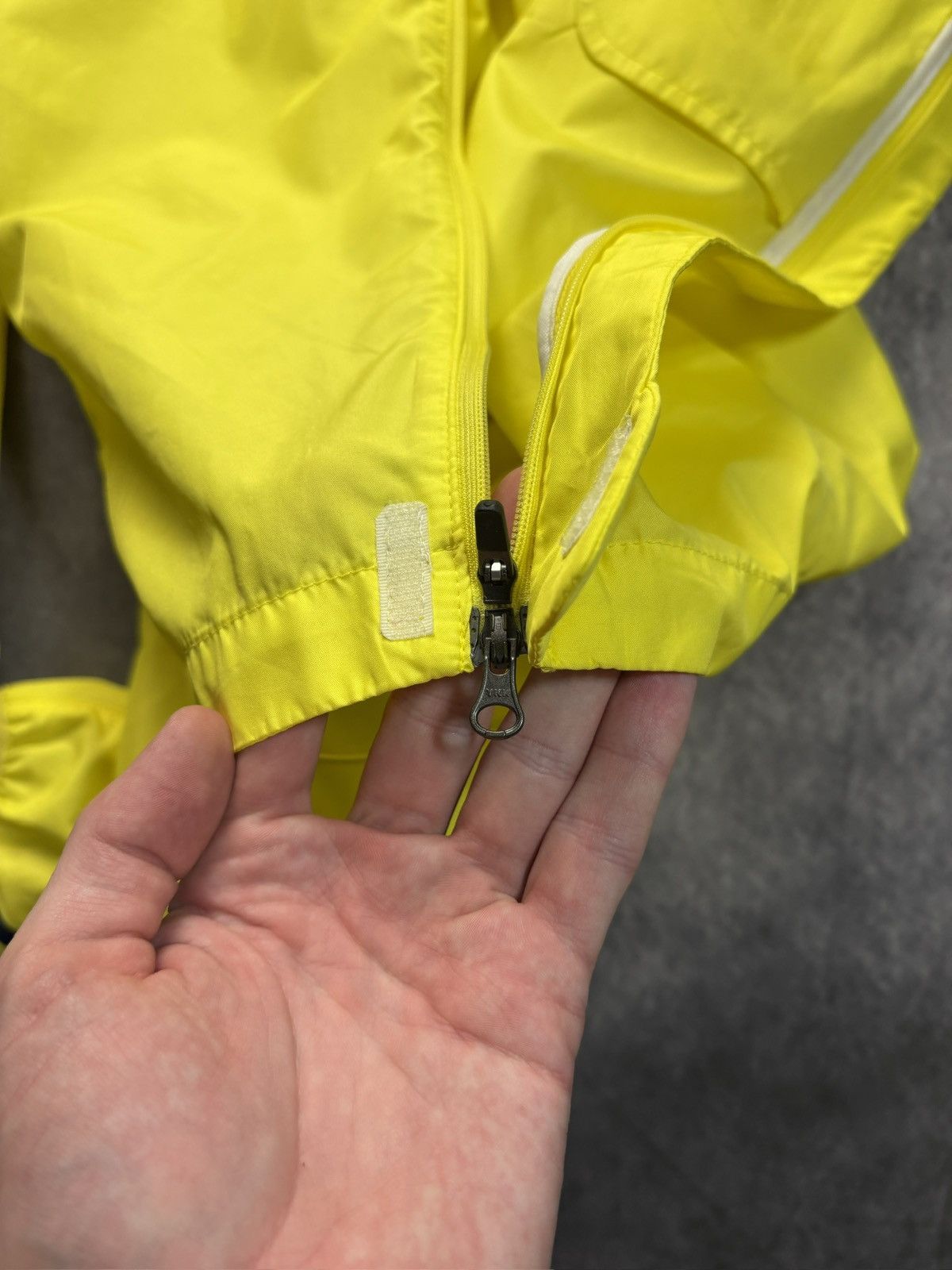 Nike 2011 Nike McDonalds Corpcore Full Zip Windbreaker Running M Size US M / EU 48-50 / 2 - 9 Thumbnail